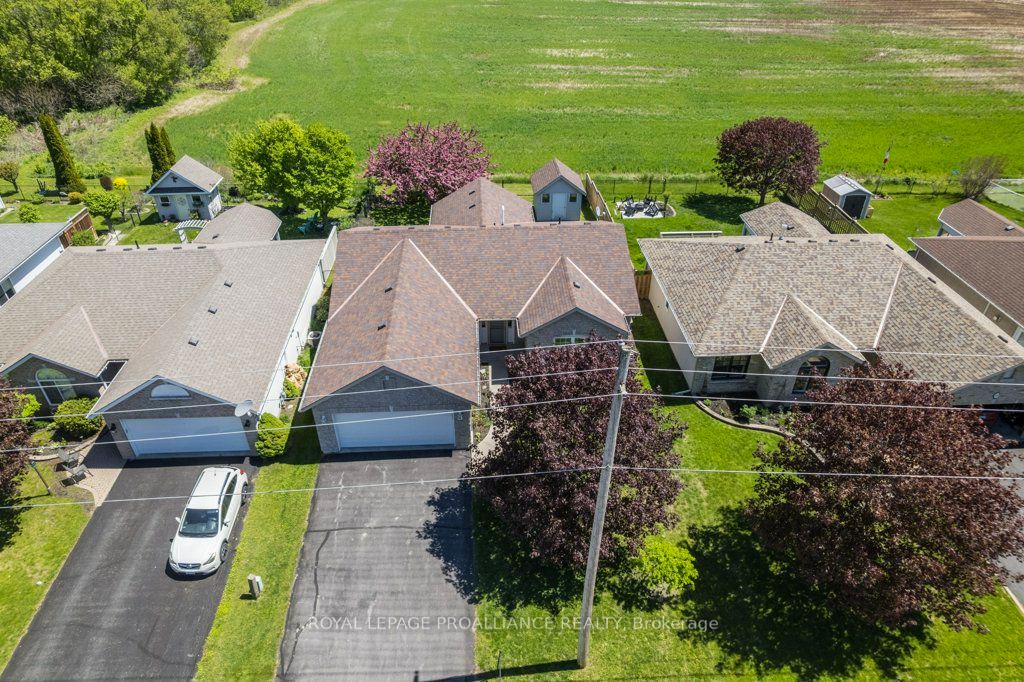 51 Applewood Drive Property Photo 6