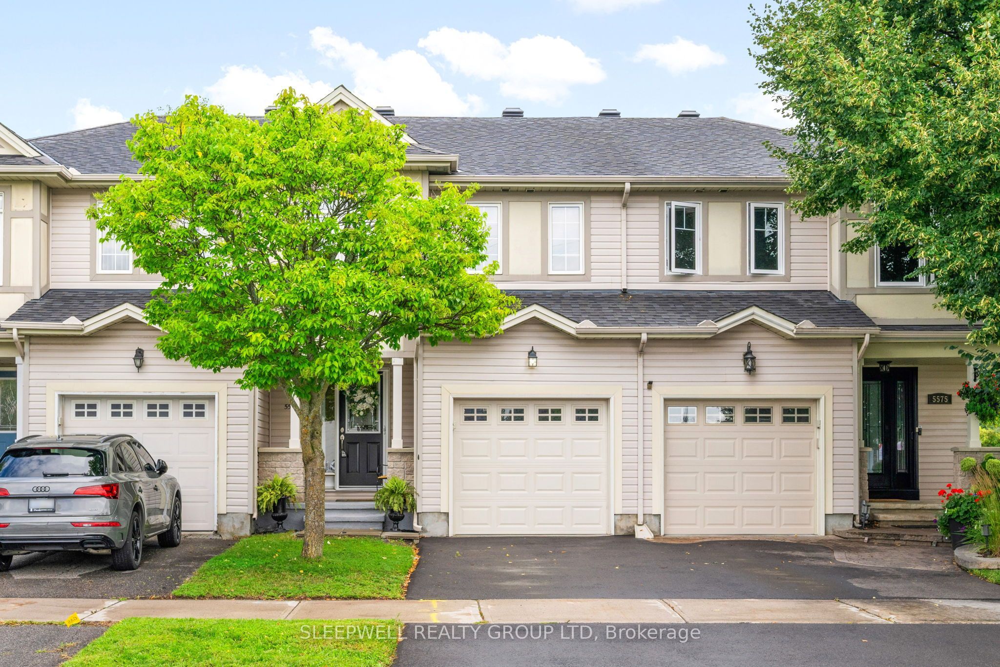 5573 Doctor Leach Drive Property Photo 1