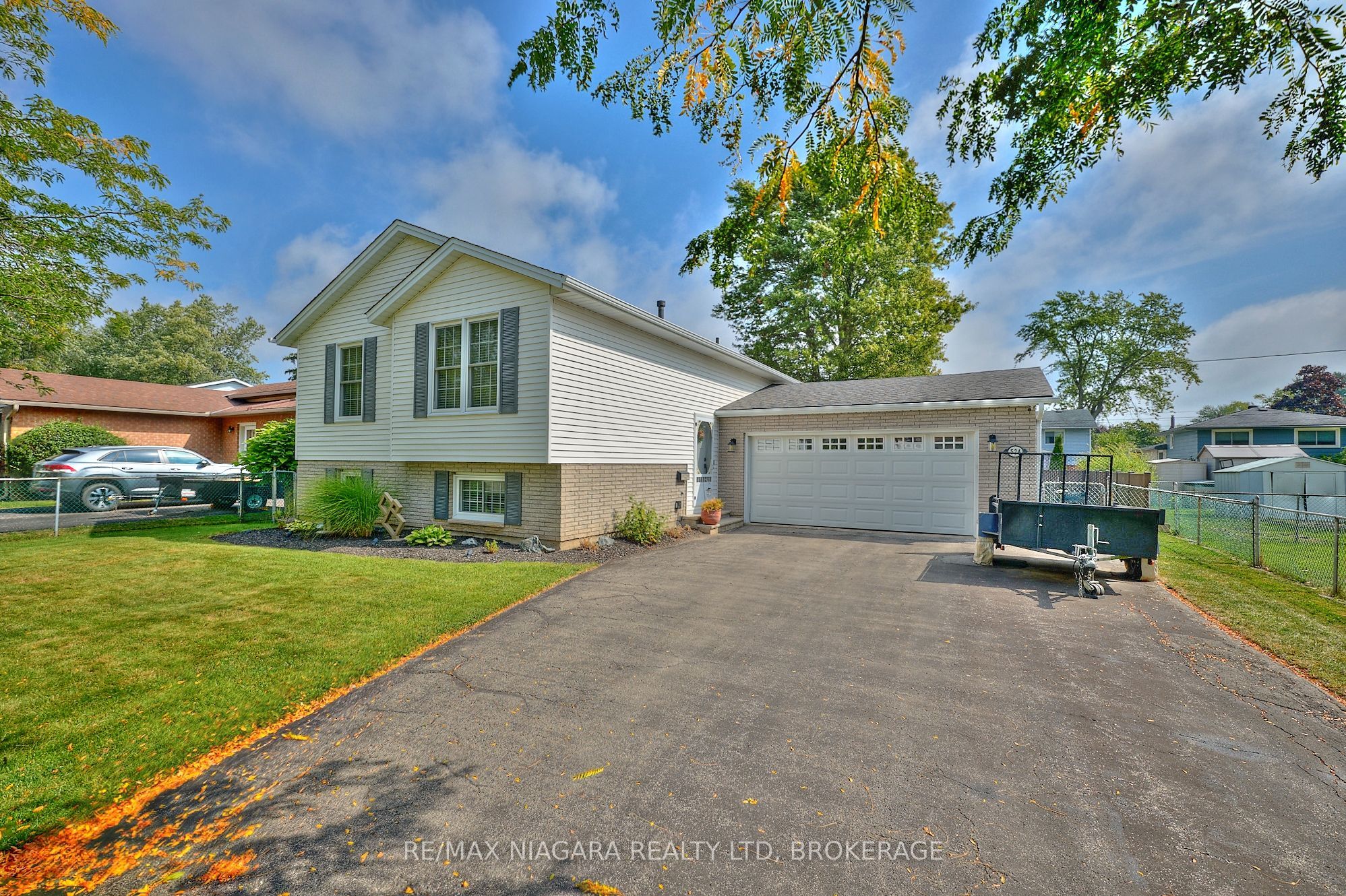 524 Lakeview Road Property Photo 3