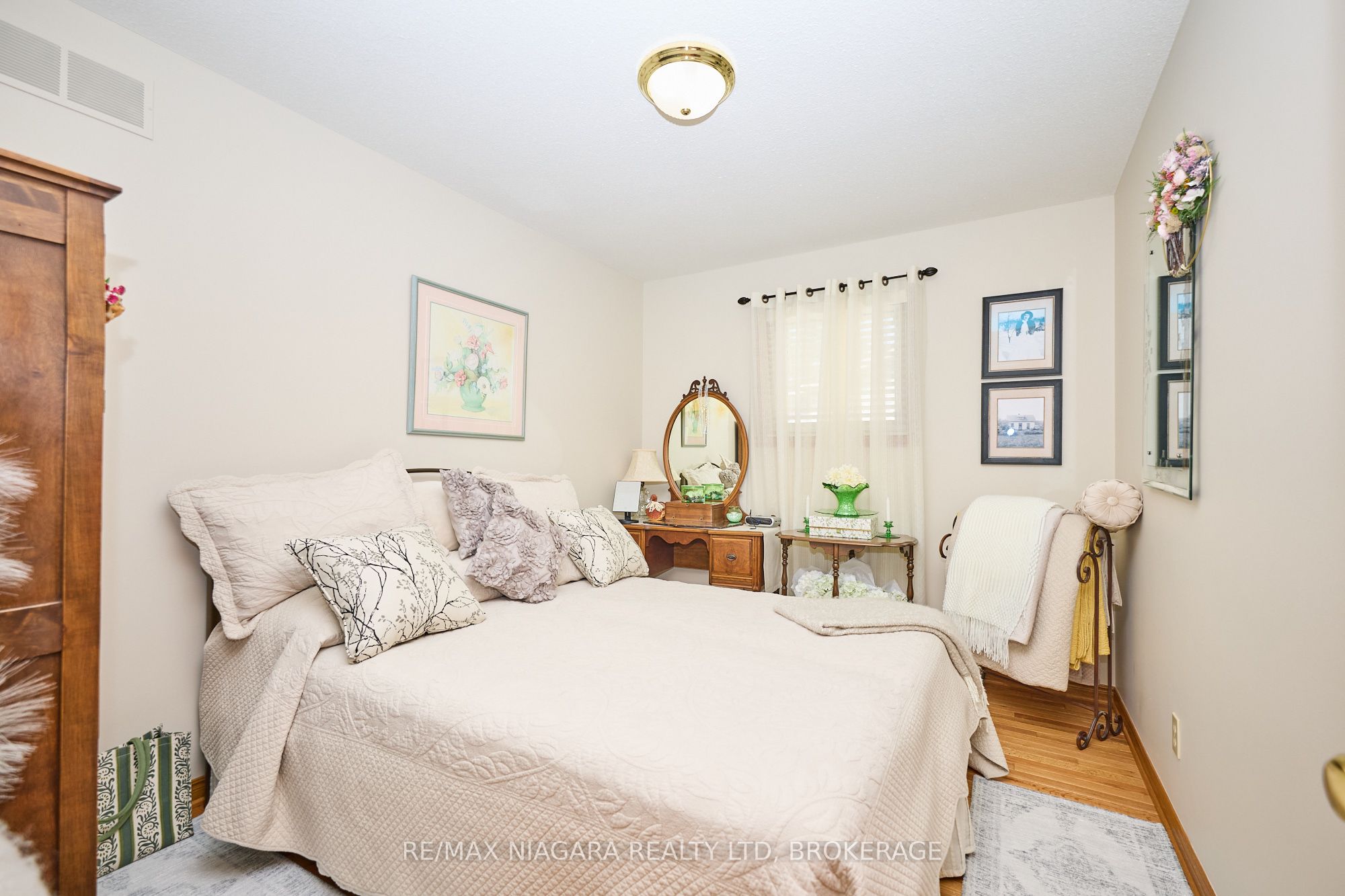 524 Lakeview Road Property Photo 14