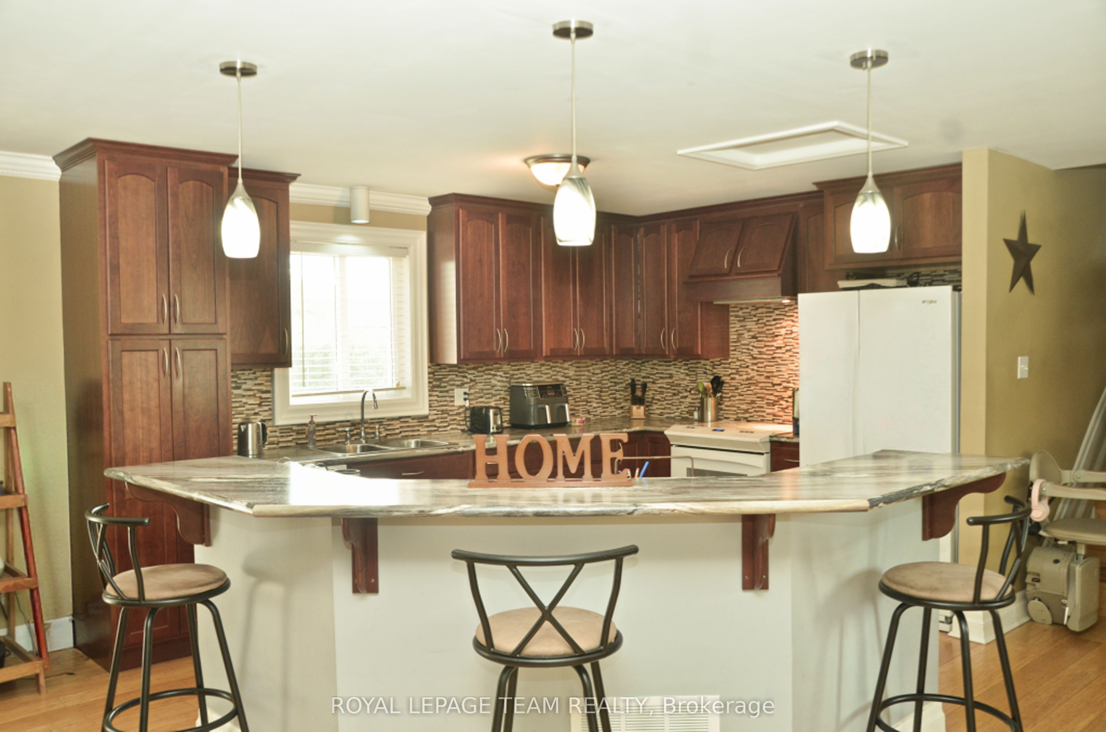 12078 E Lakeshore Drive E Property Photo 1