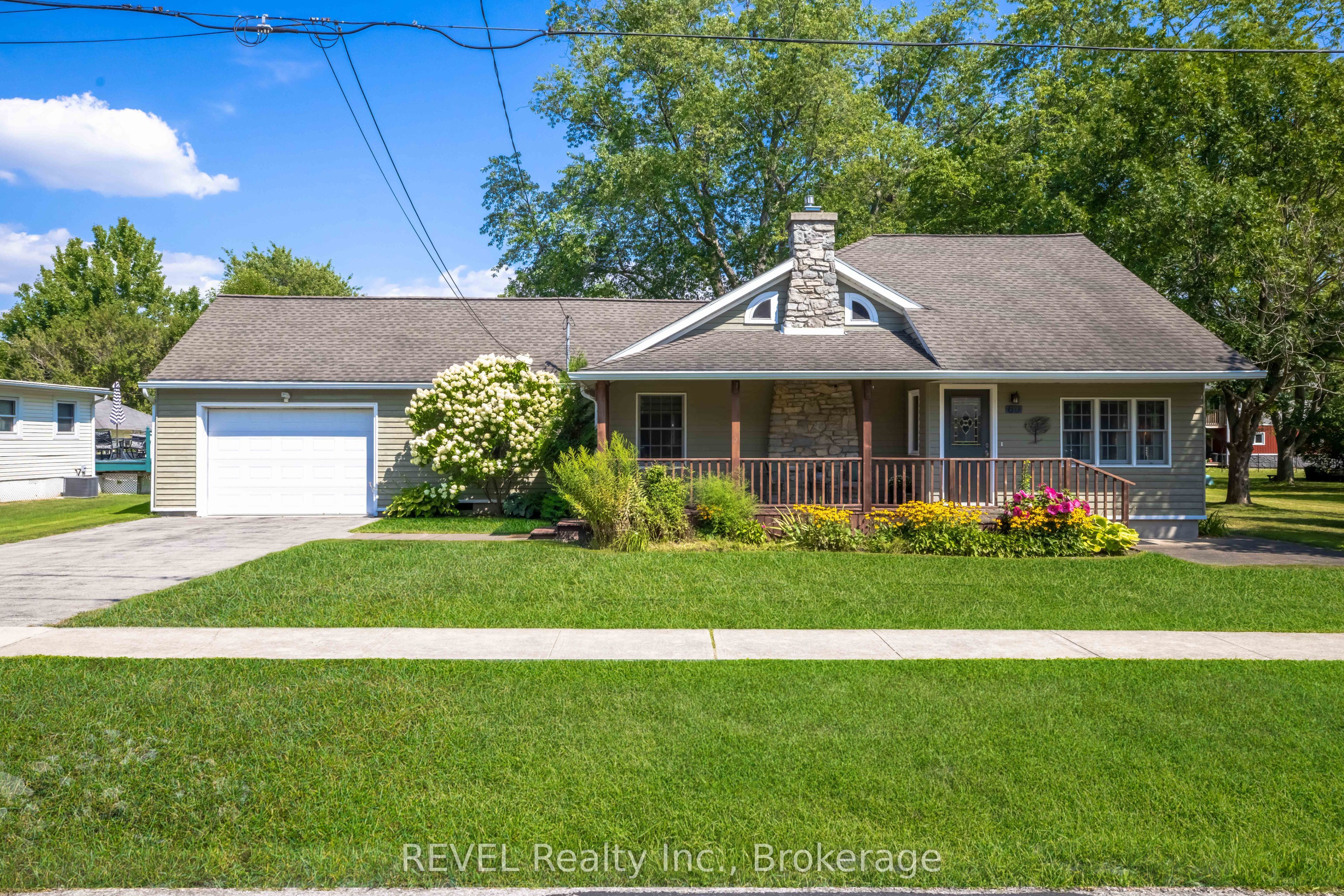 60 Bernard Avenue Property Photo 1