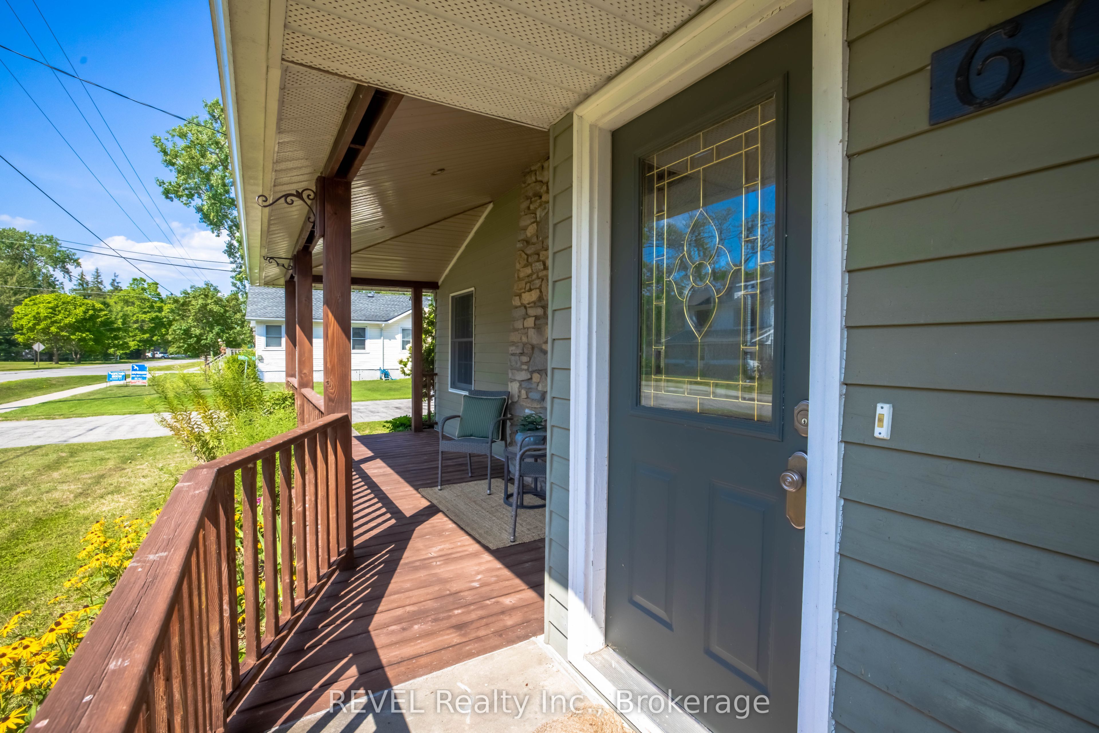 60 Bernard Avenue Property Photo 5
