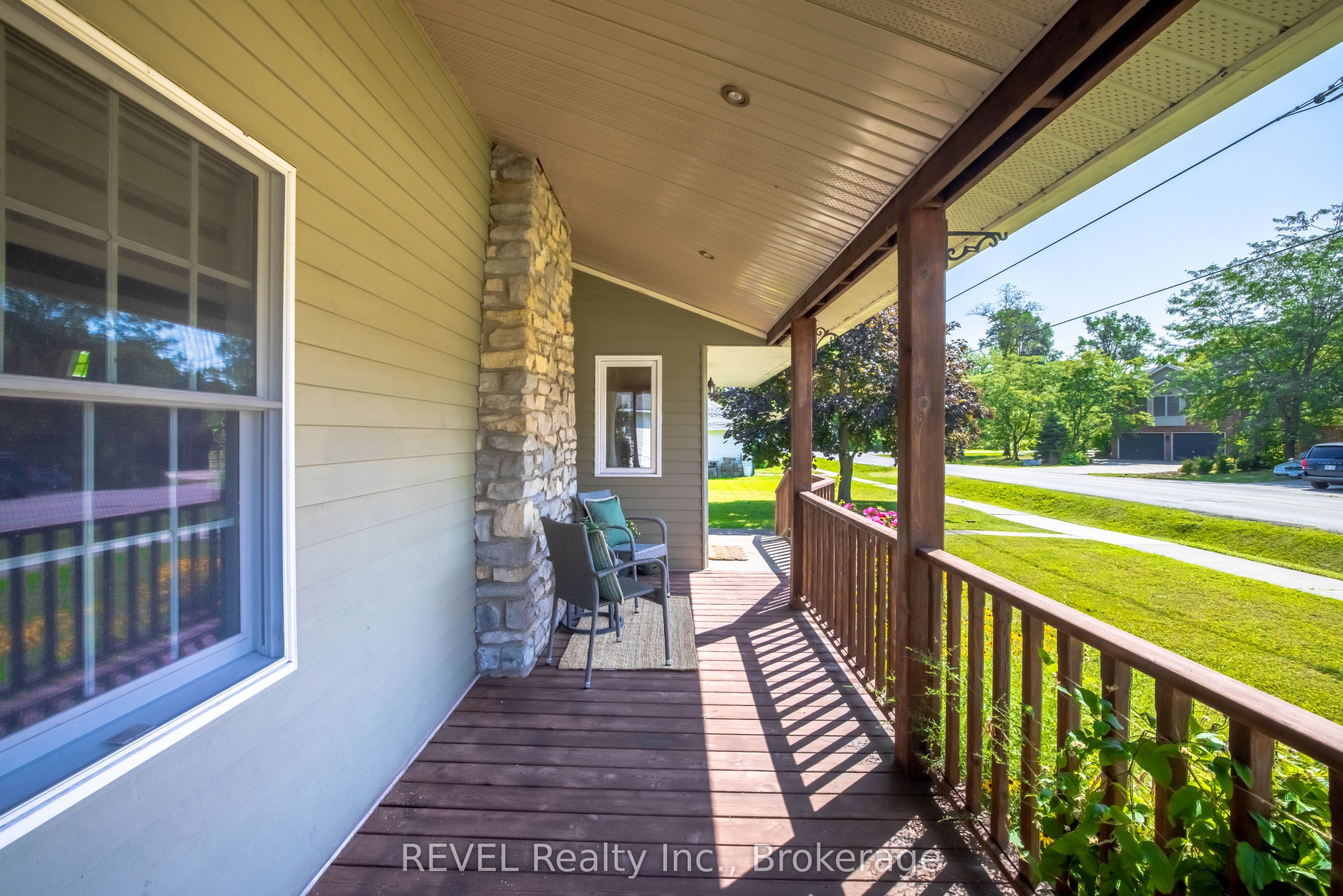 60 Bernard Avenue Property Photo 6