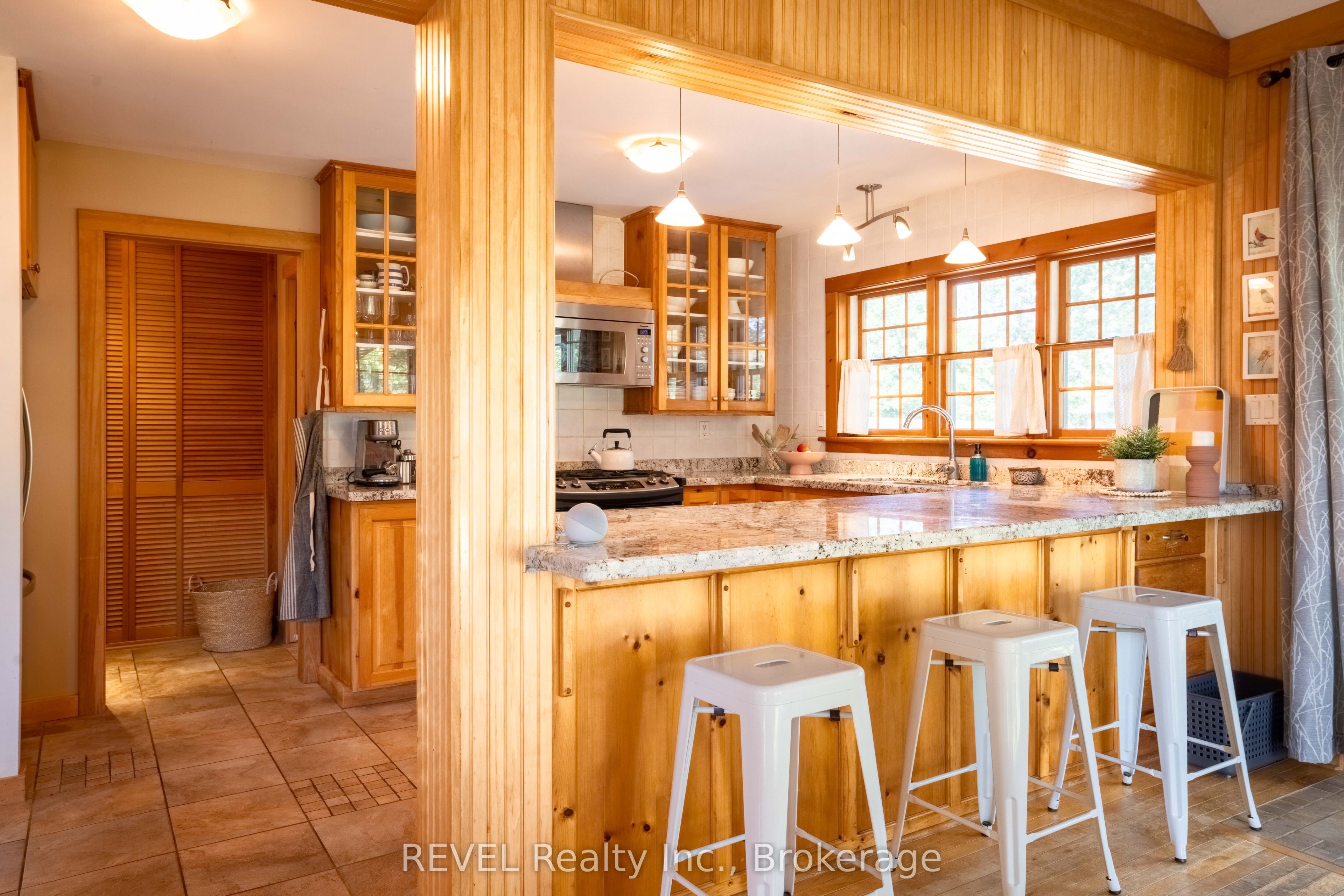 60 Bernard Avenue Property Photo 18