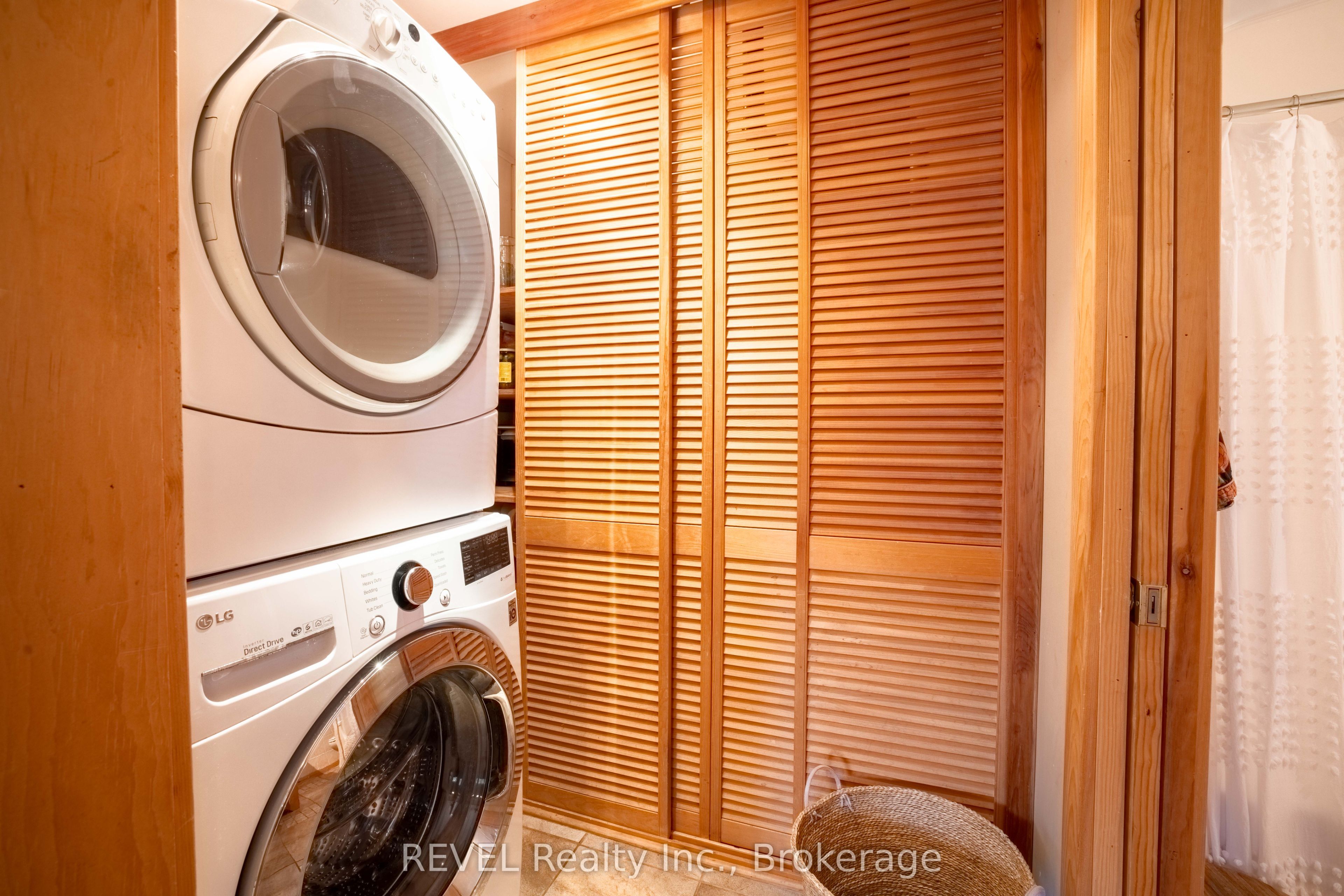 60 Bernard Avenue Property Photo 22