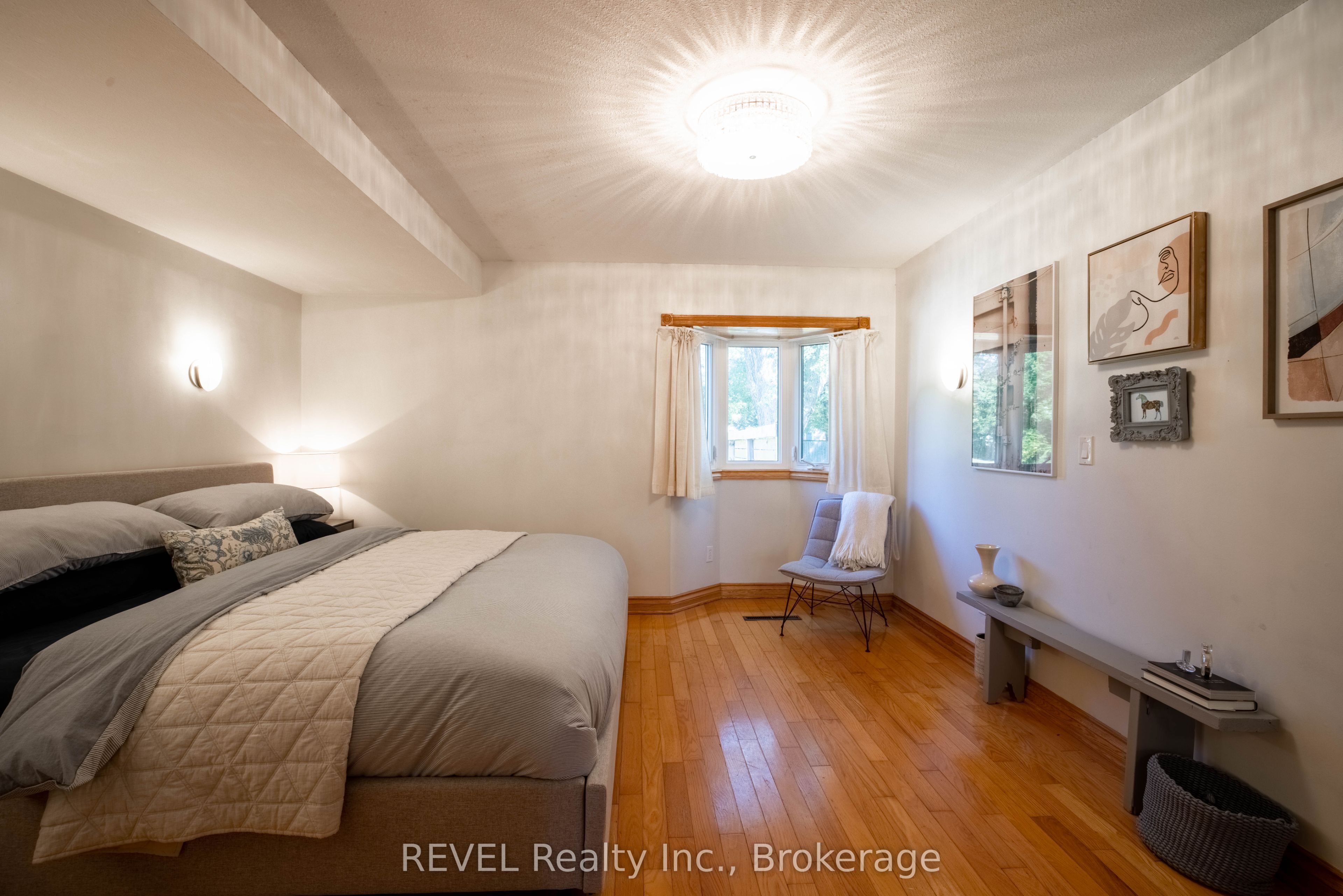 60 Bernard Avenue Property Photo 23