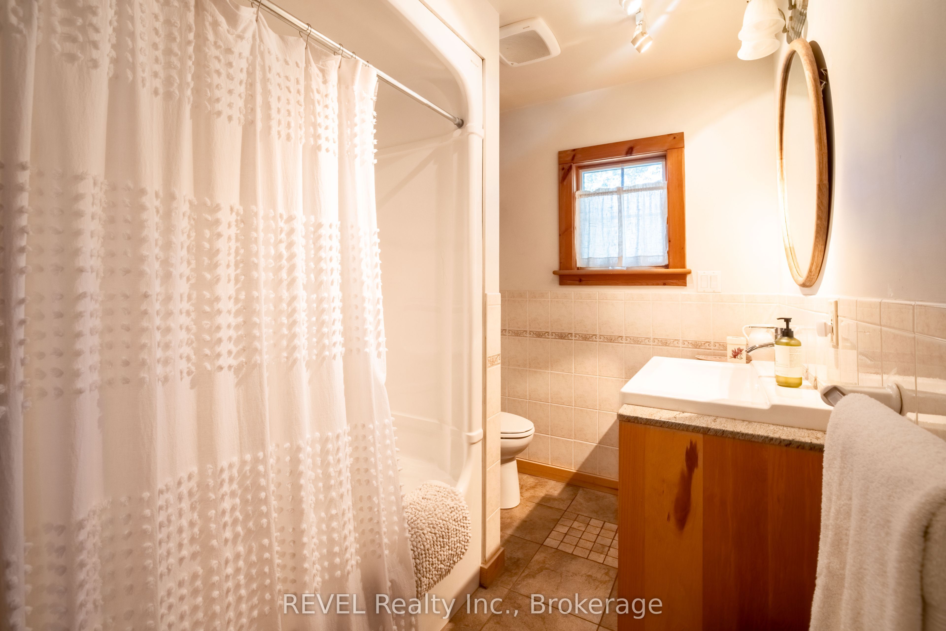 60 Bernard Avenue Property Photo 27