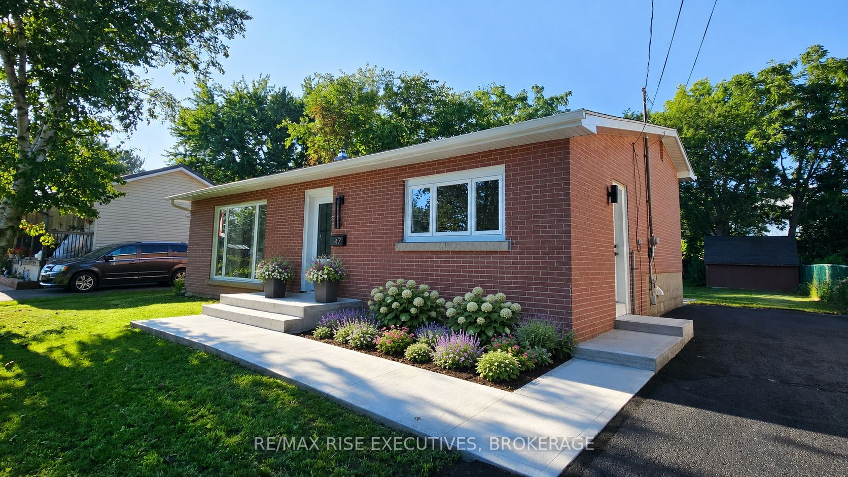 47 Henry Crescent