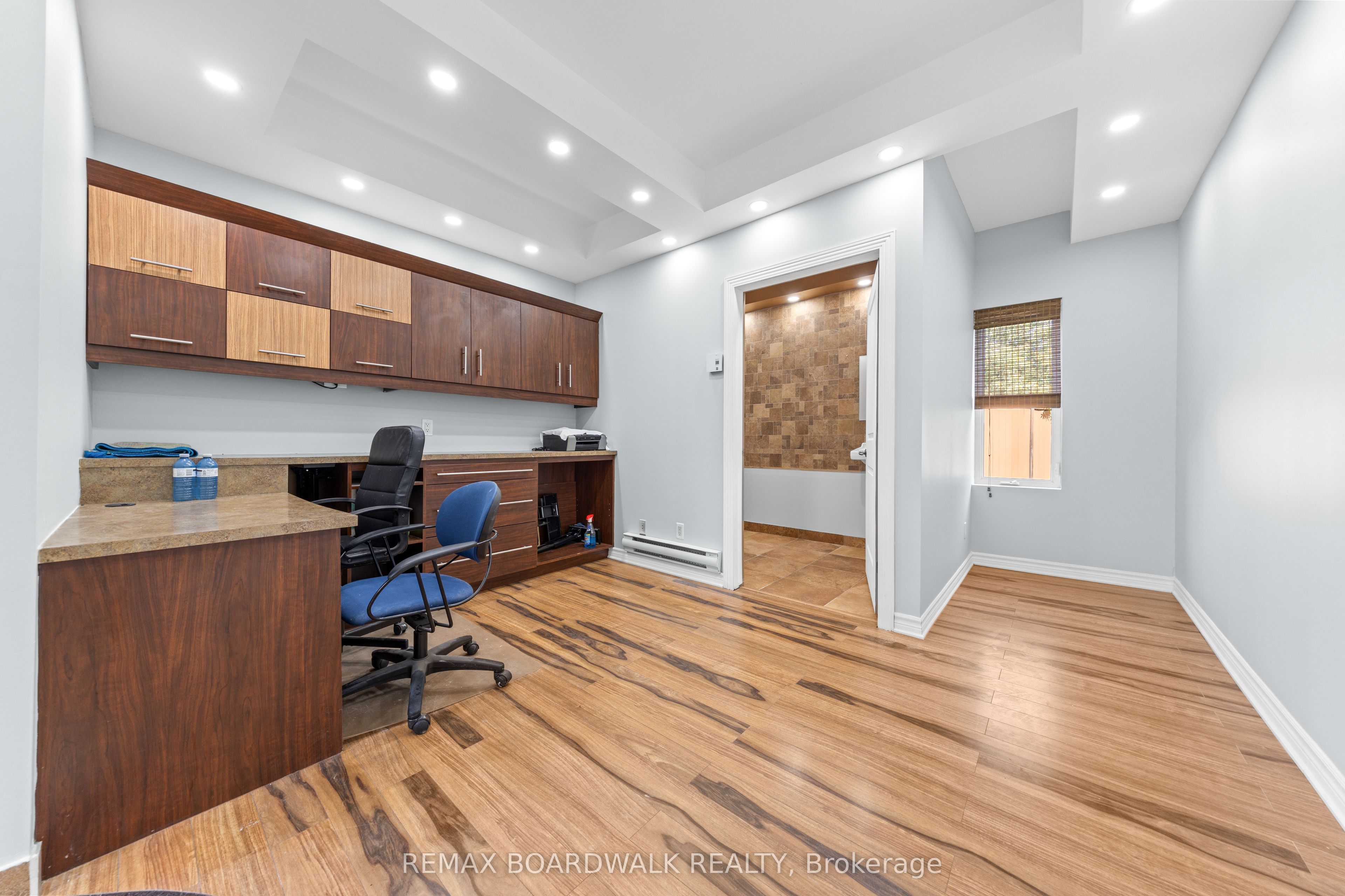 921 Notre Dame Street Property Photo 6