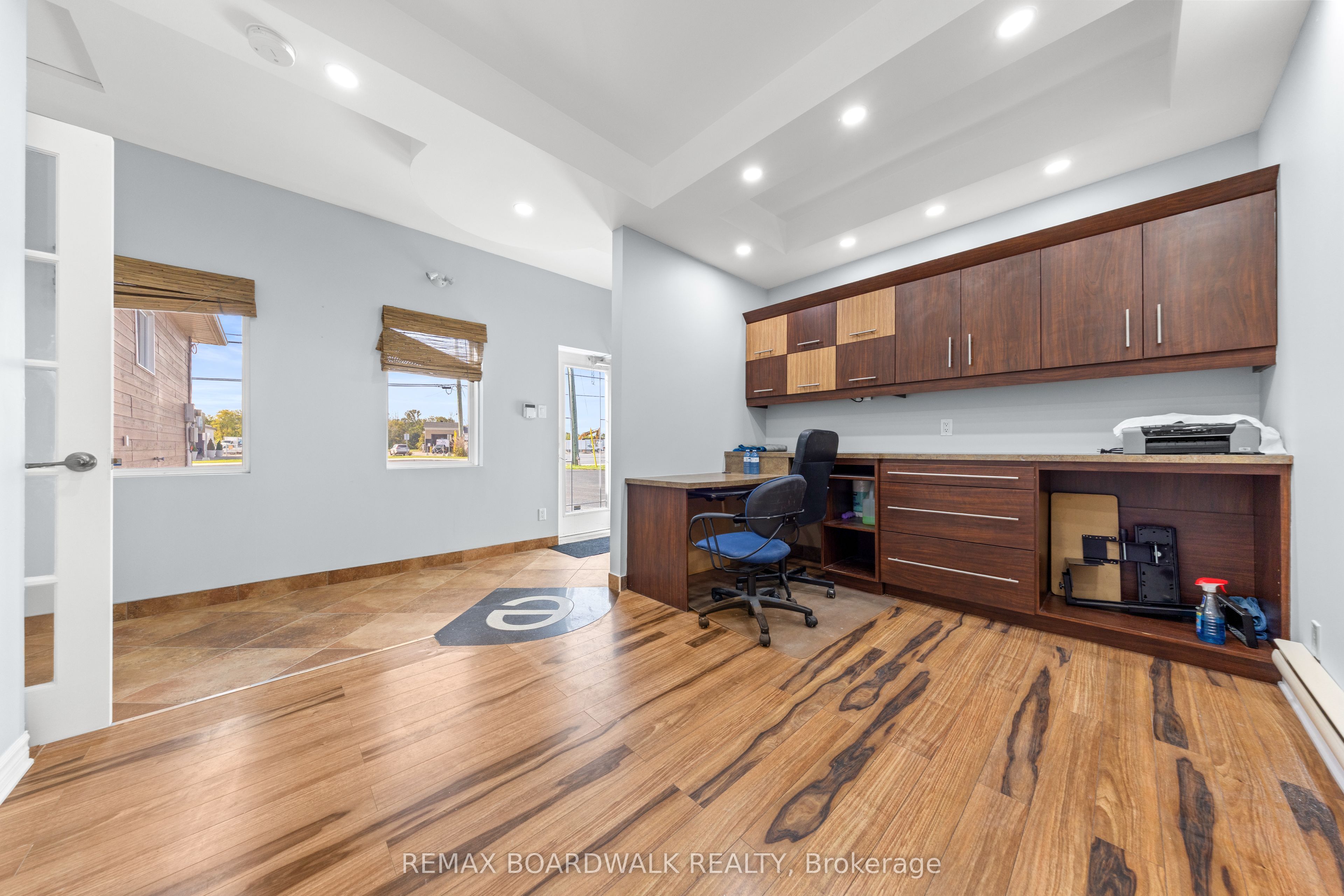 921 Notre Dame Street Property Photo 8