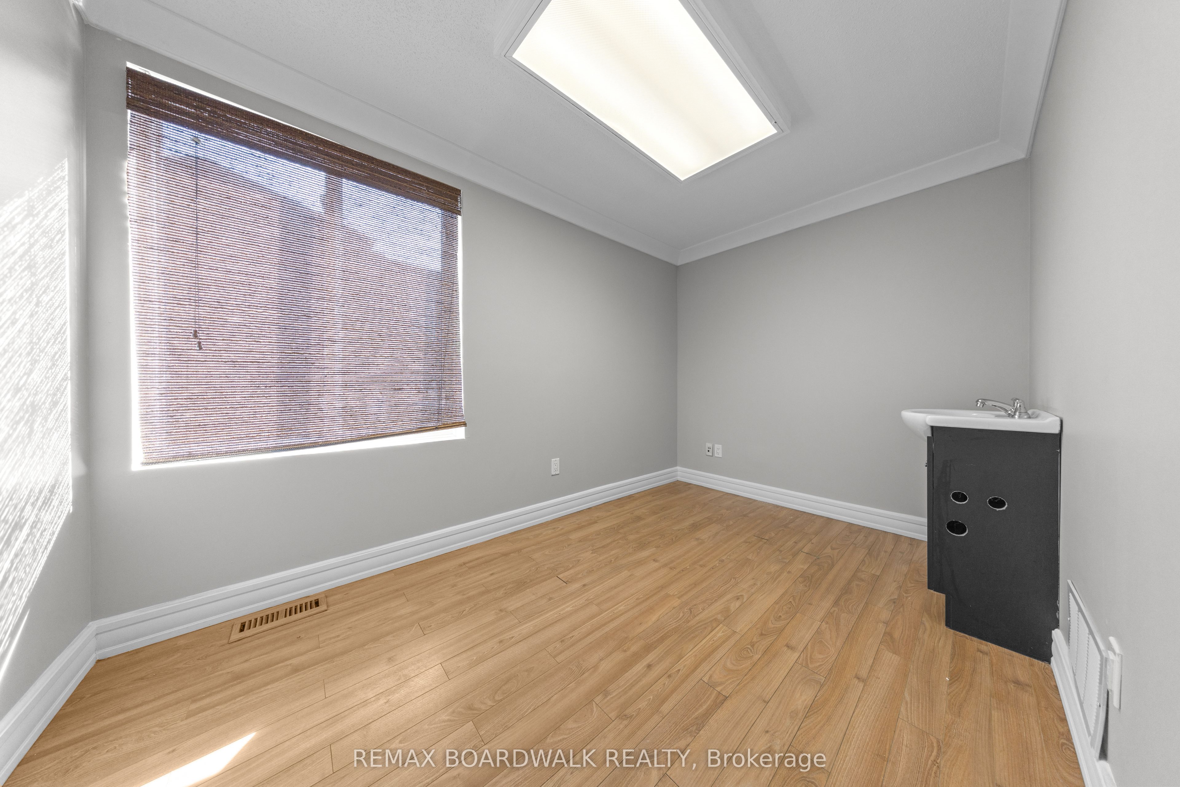 921 Notre Dame Street Property Photo 19