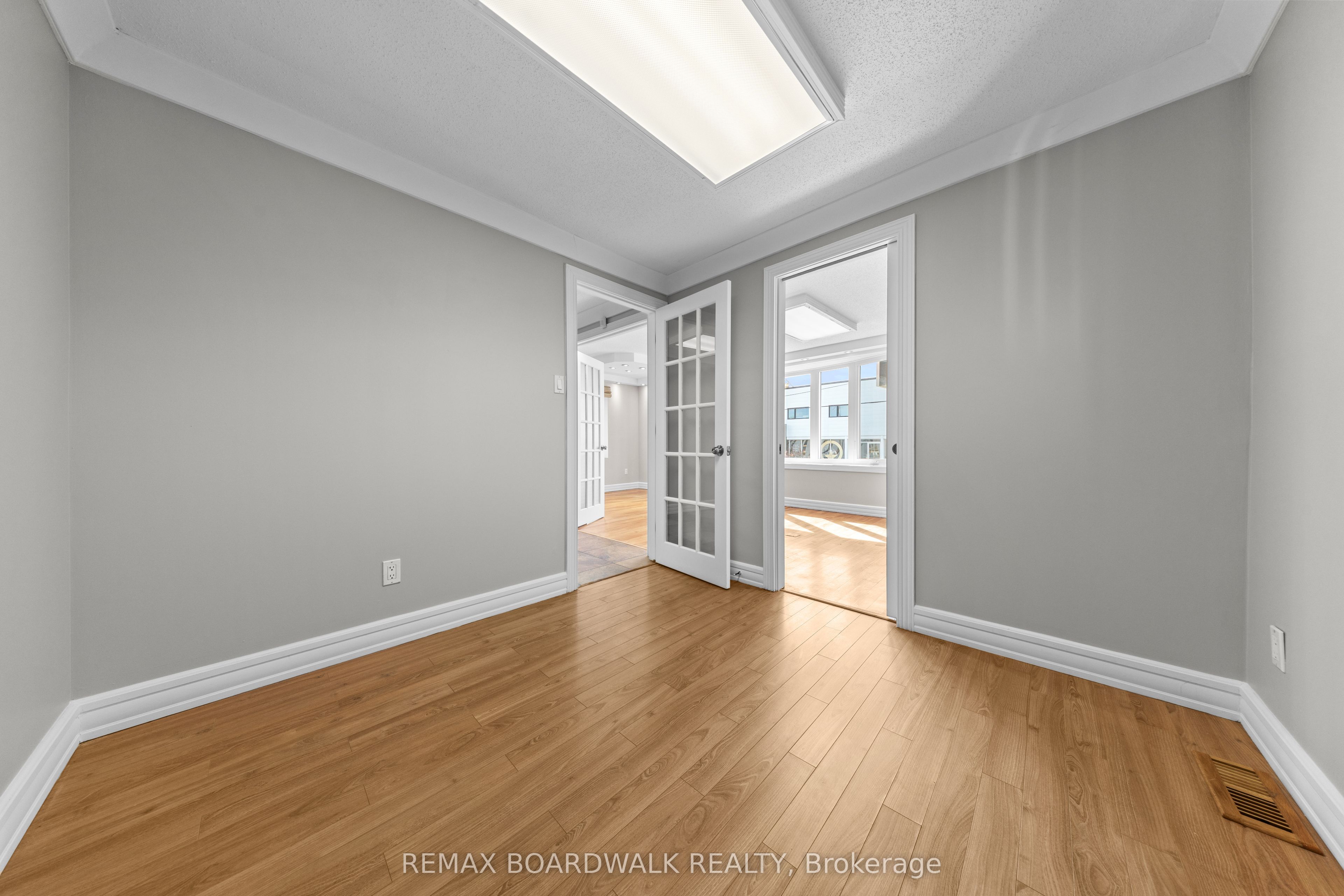 921 Notre Dame Street Property Photo 23