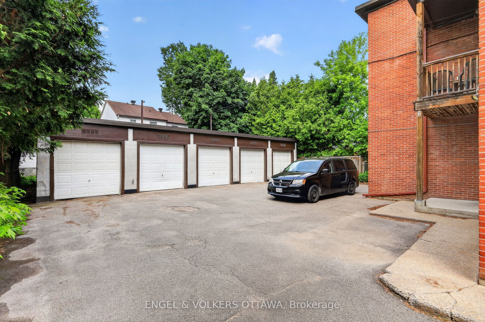 520 Hilson Avenue Property Photo 15
