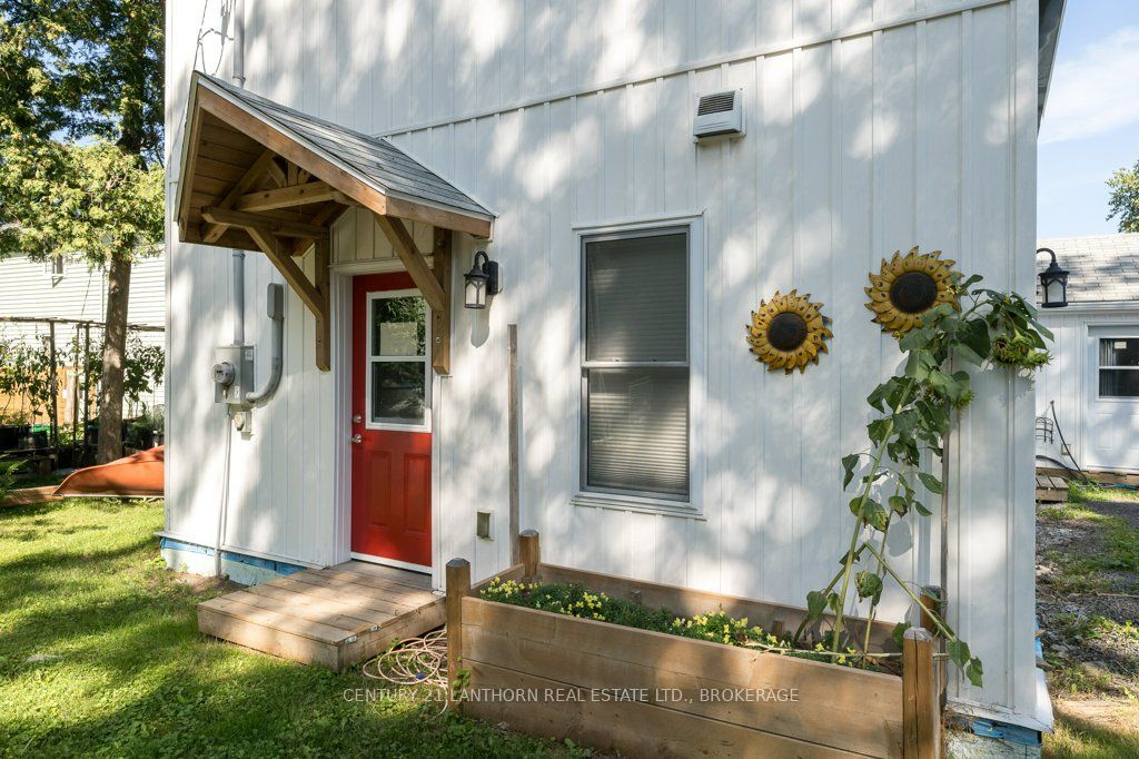 74 Cottage Lane Property Photo 4