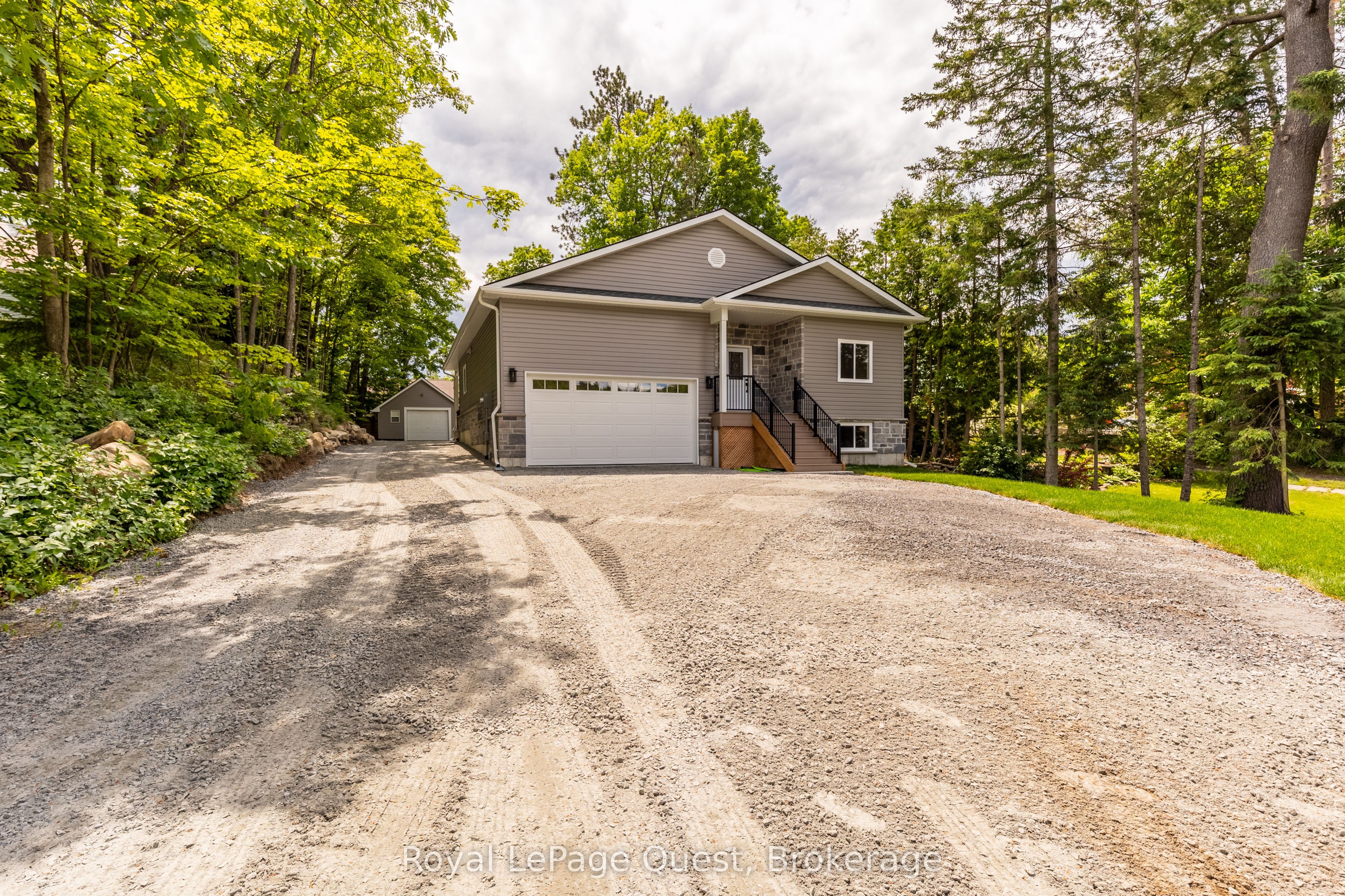 57 West Road W Property Photo 5