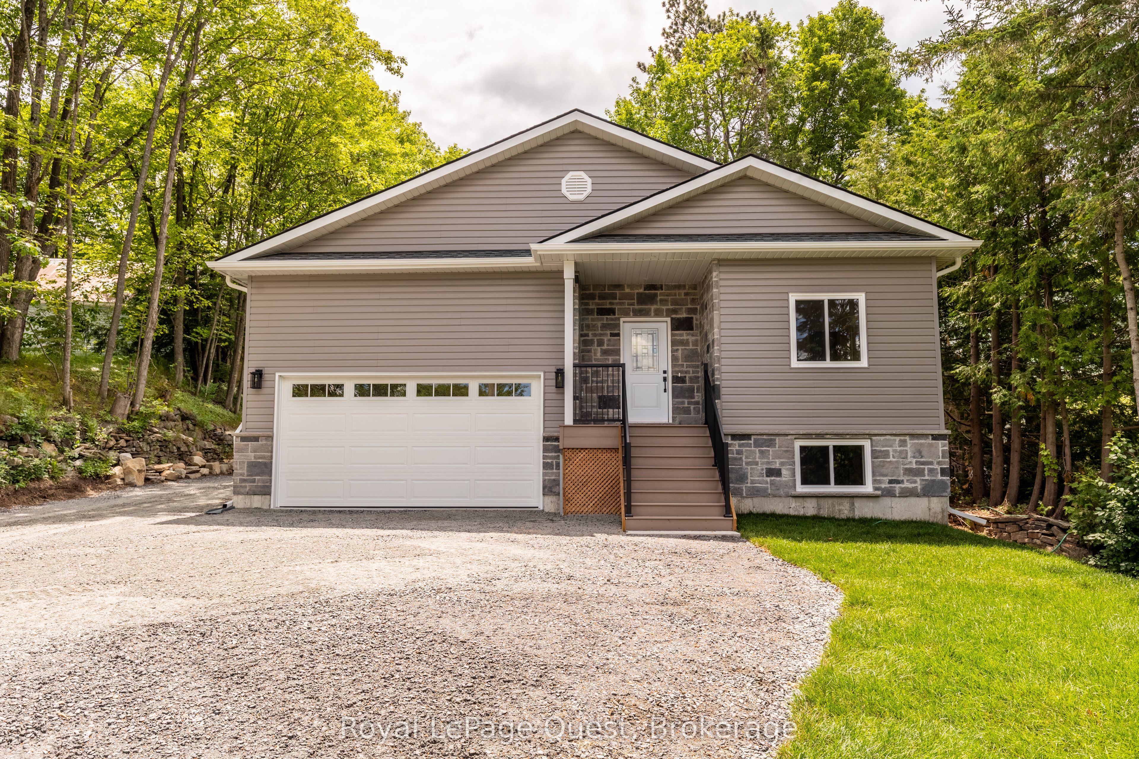 57 West Road W Property Photo 6