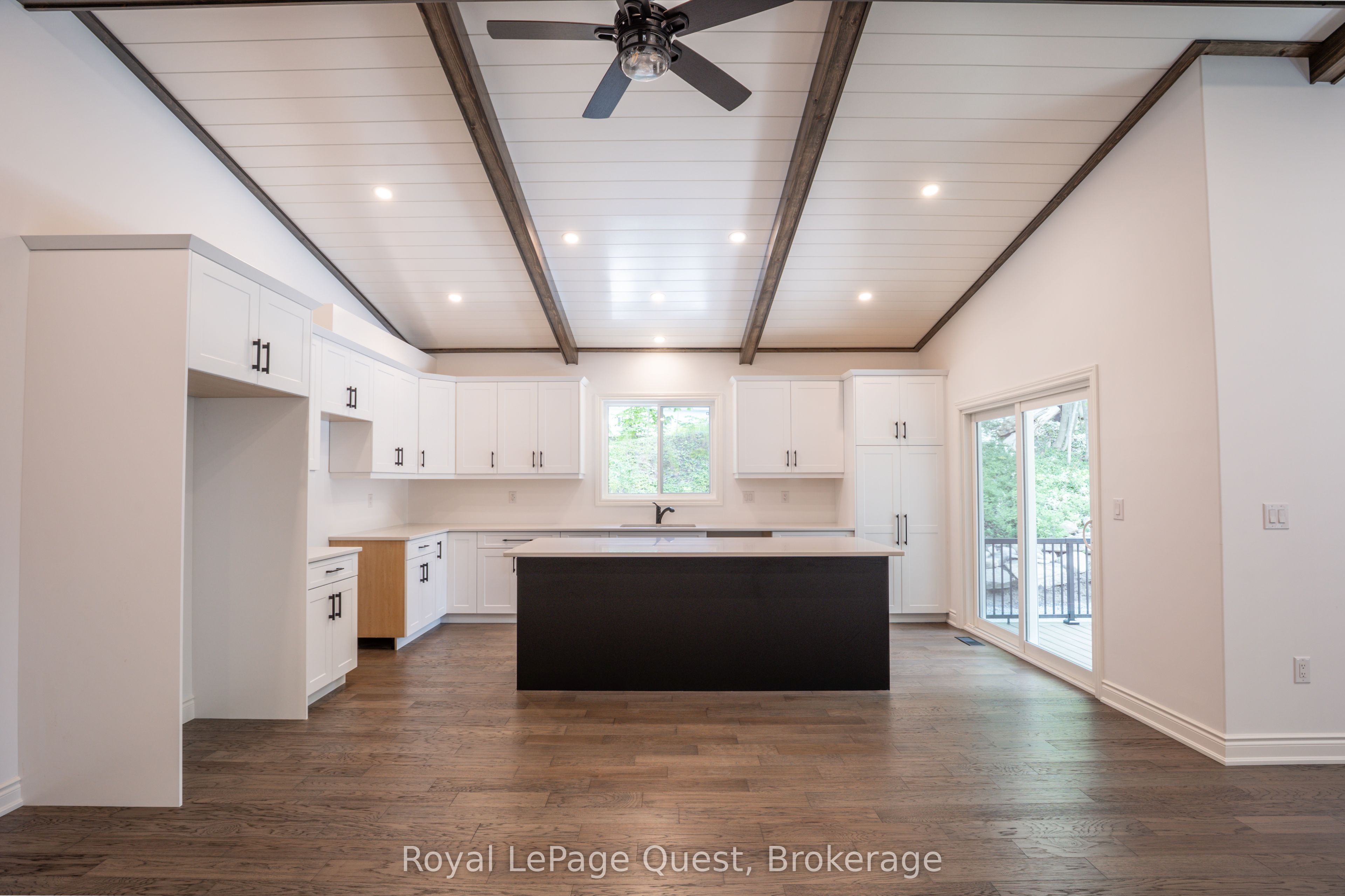 57 West Road W Property Photo 8