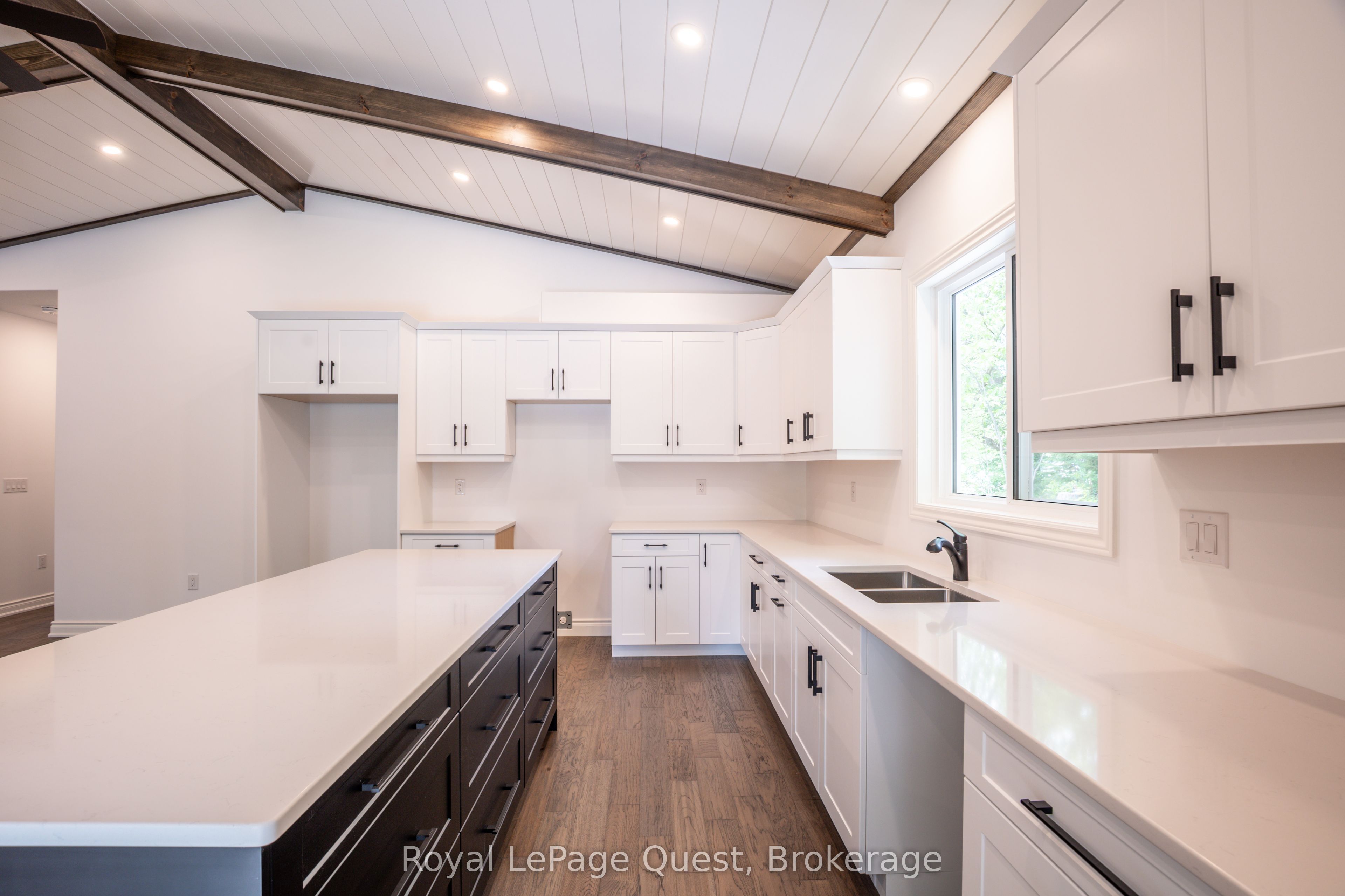 57 West Road W Property Photo 9