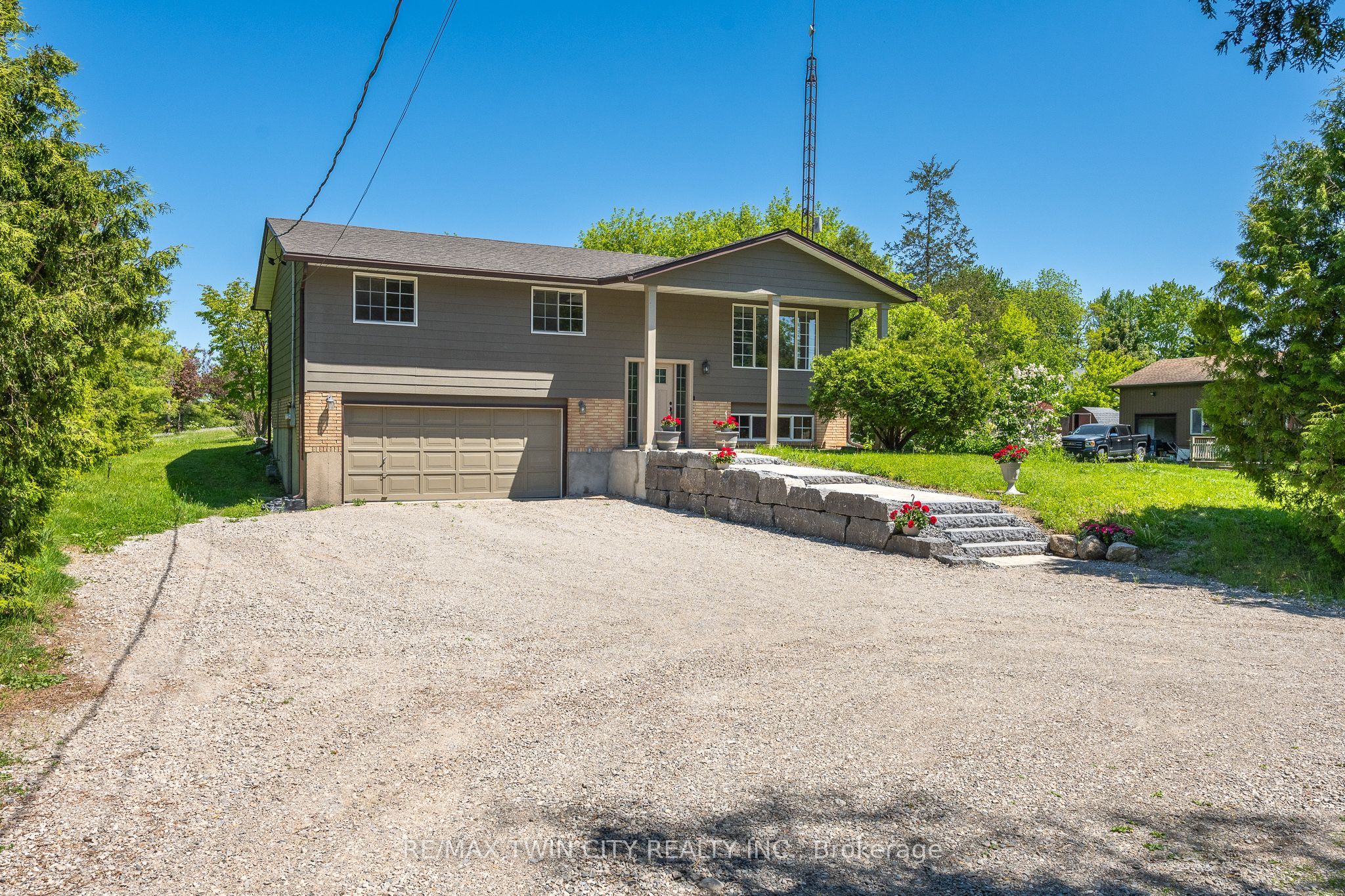 1621 Morrison Road Property Photo 2