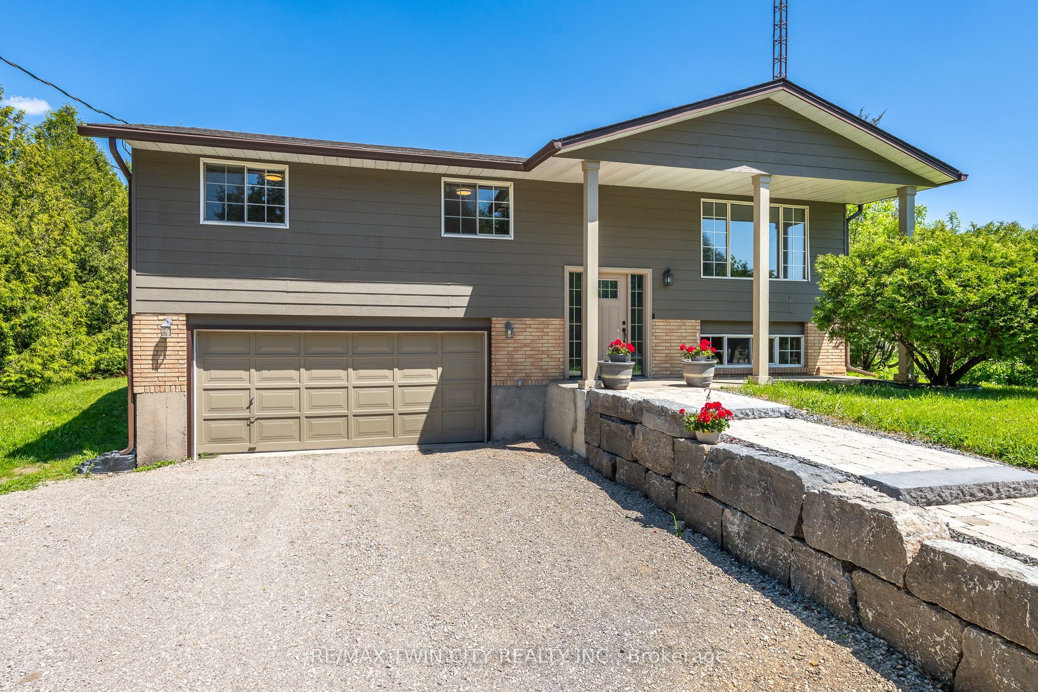 1621 Morrison Road Property Photo 4