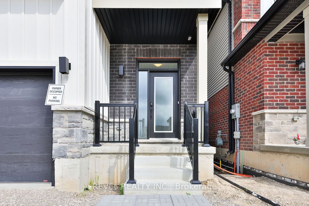 24 Broddy Avenue Upper Property Photo 4