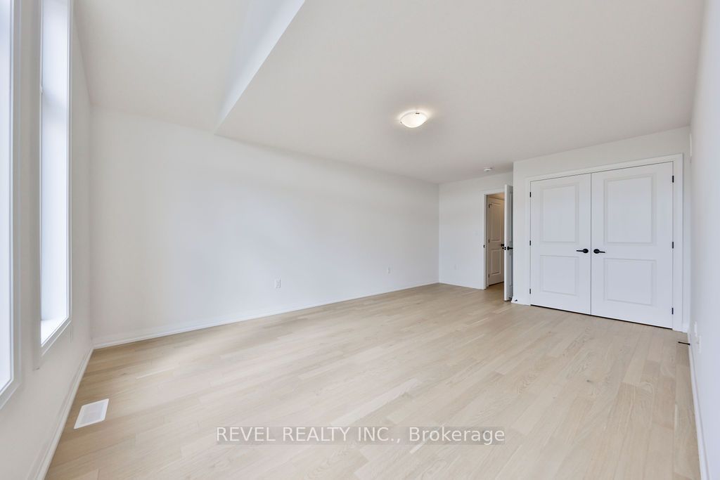 24 Broddy Avenue Upper Property Photo 27