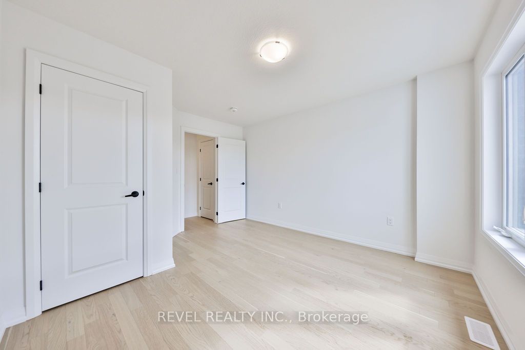 24 Broddy Avenue Upper Property Photo 31