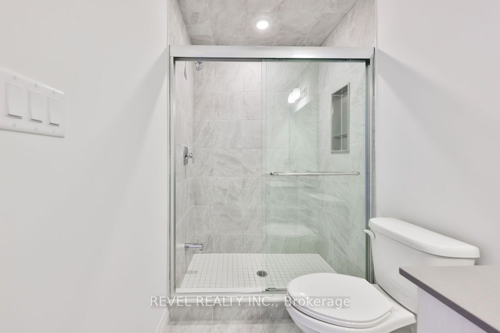 24 Broddy Avenue Upper Property Photo 38