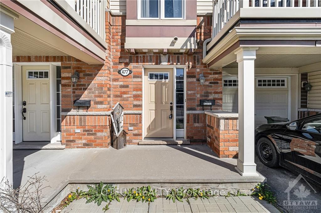 477 MEADOWHAWK Crescent Property Photo 1