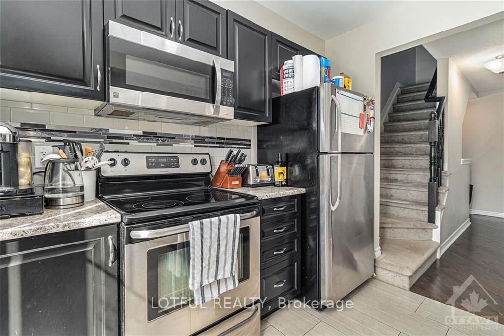 477 Meadowhawk Crescent Property Photo 11