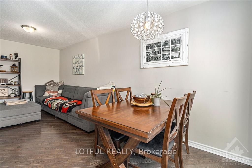 477 Meadowhawk Crescent Property Photo 17