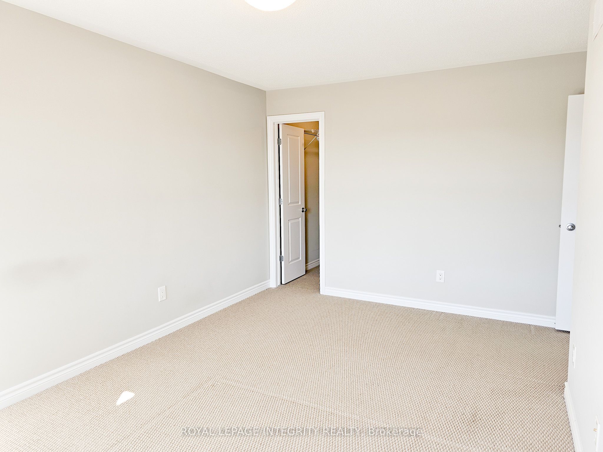 512 Thimbleberry Row Property Photo 17