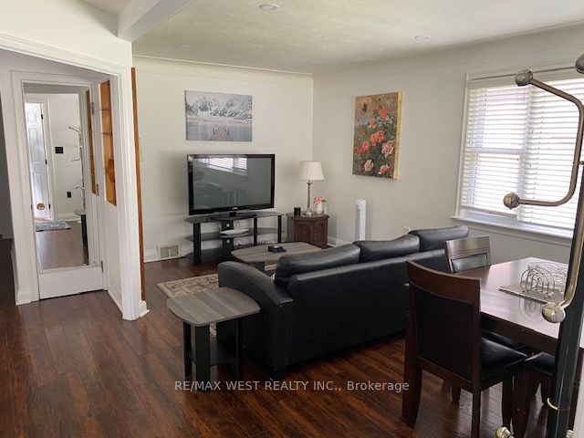 6722 Dunn Street Upper Property Photo 3