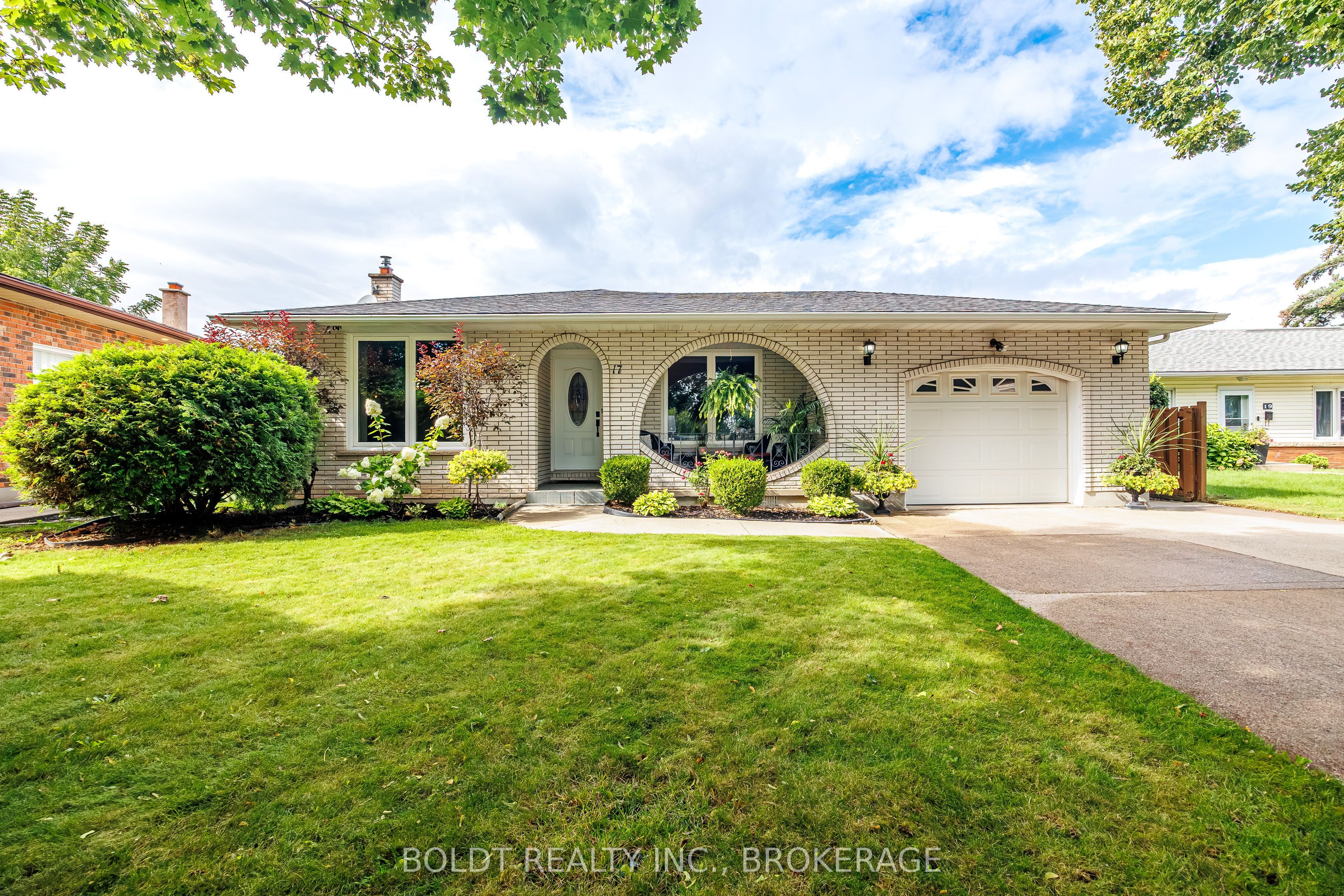 17 Chatham Road Property Photo 1