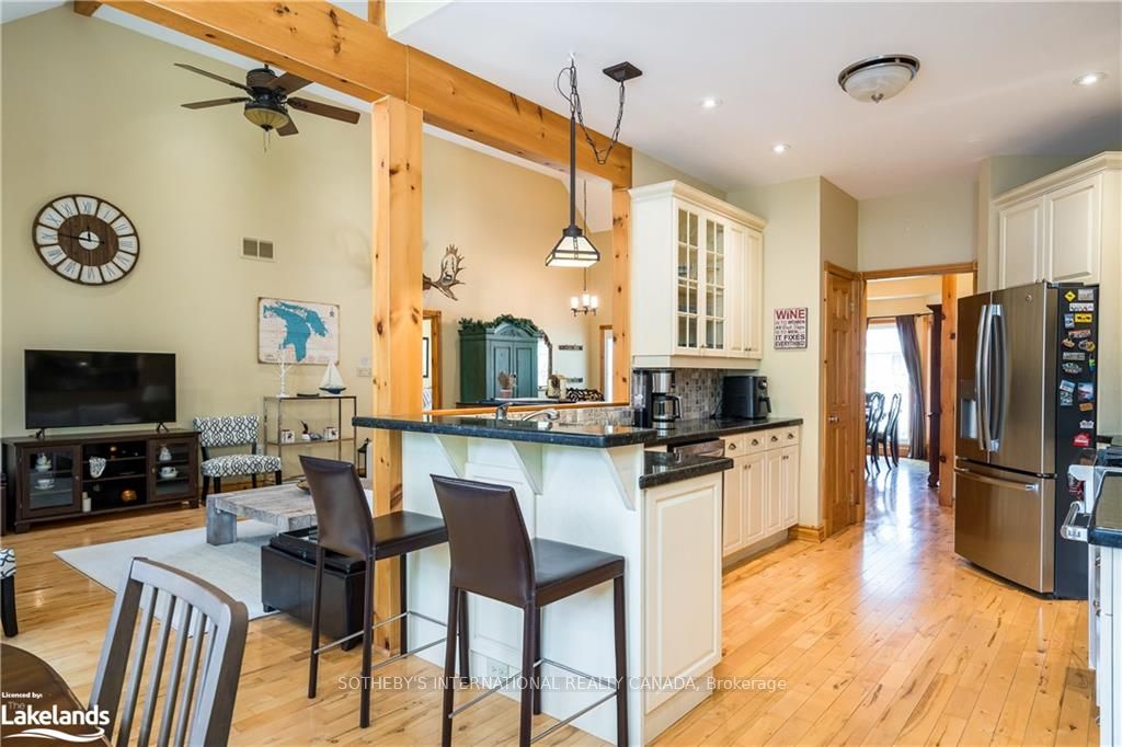188 Brooker Boulevard Property Photo 10