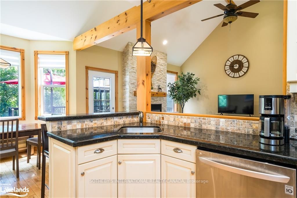 188 Brooker Boulevard Property Photo 12