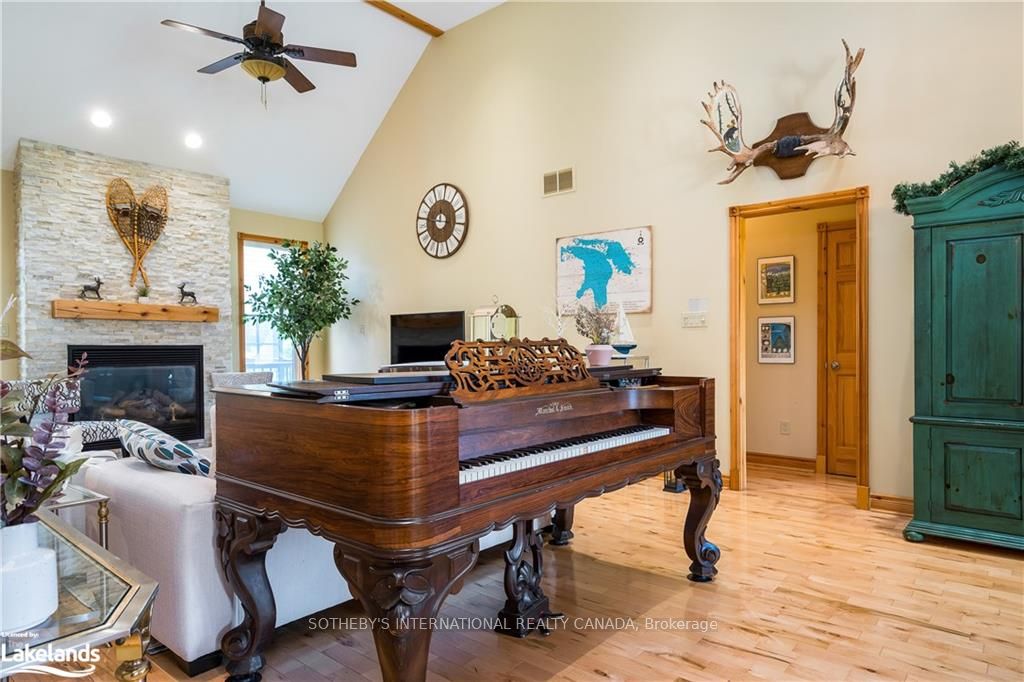 188 Brooker Boulevard Property Photo 14