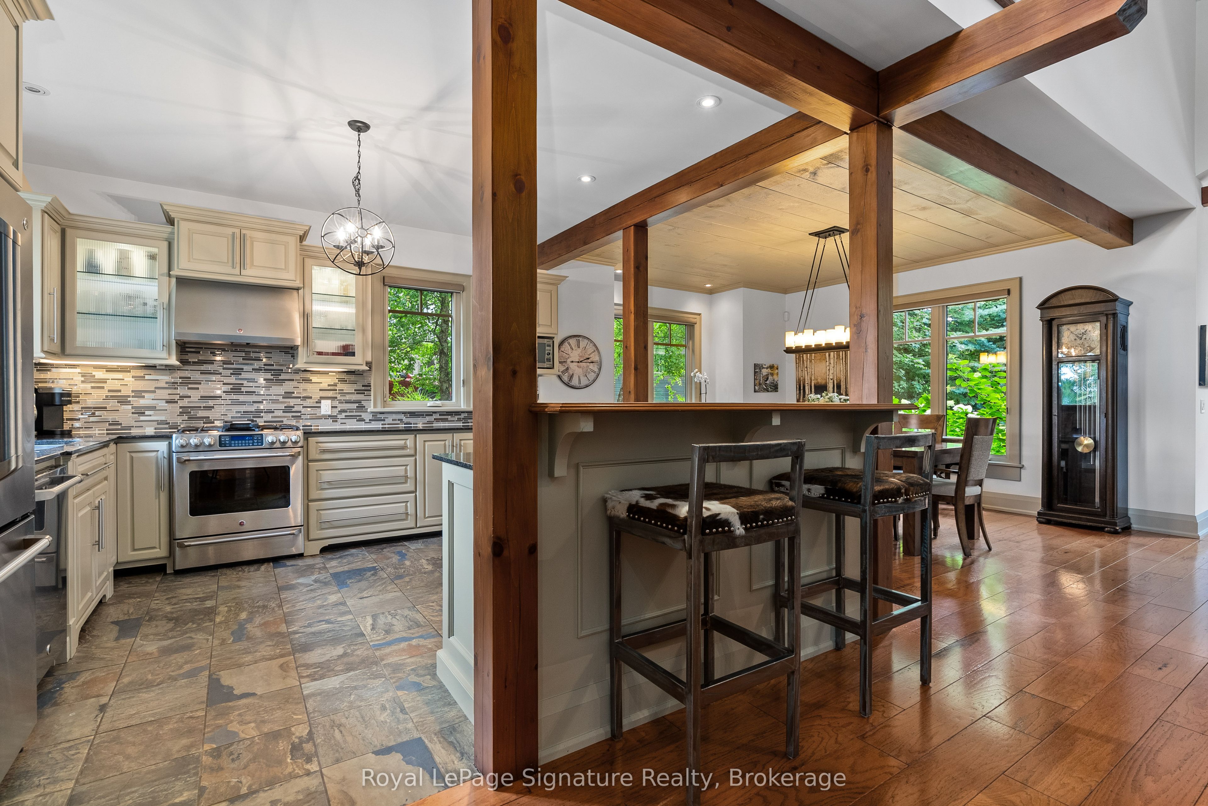 376 Sunset Boulevard Property Photo 9
