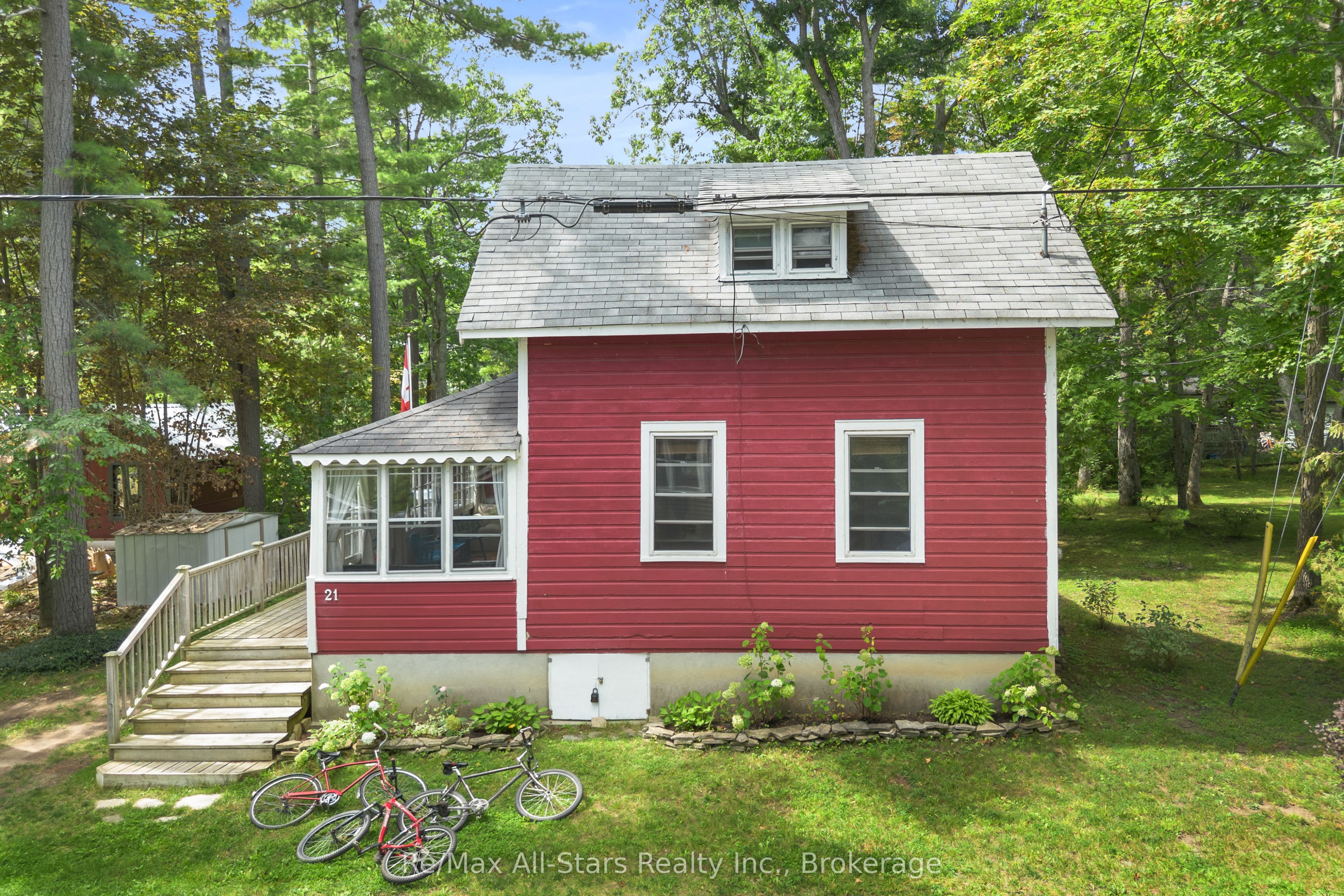 21 Third Street Property Photo 2