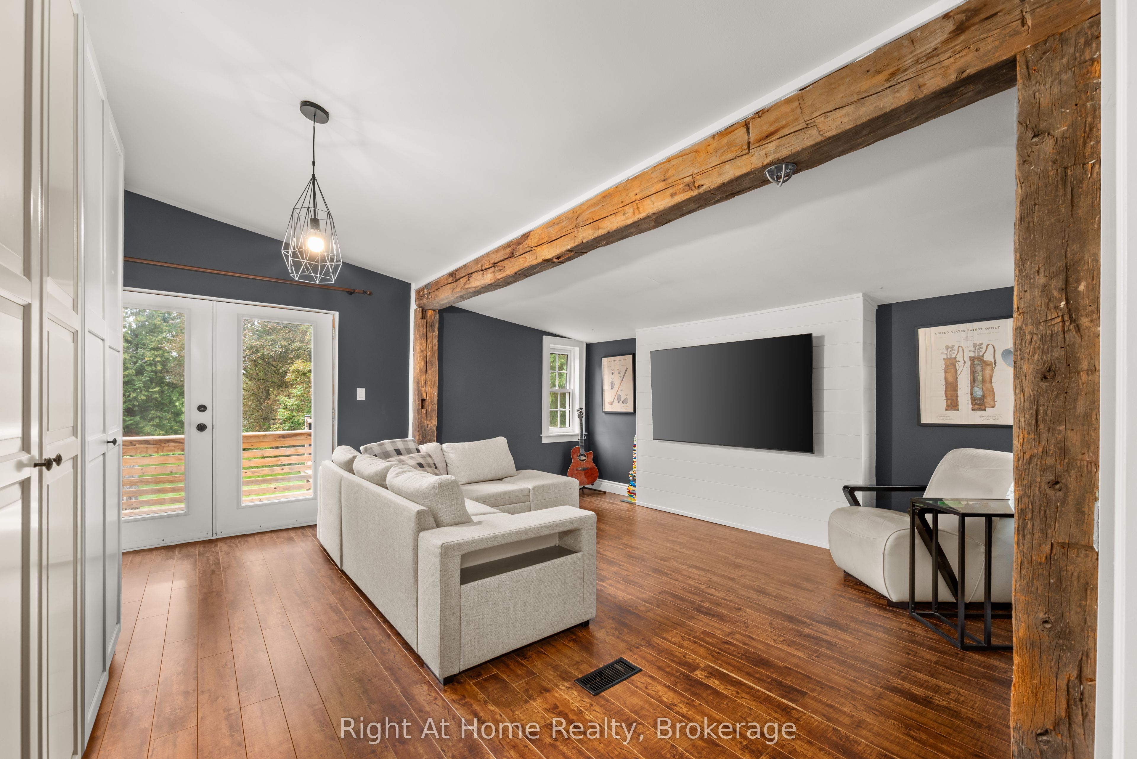 88 King Street E Property Photo 25