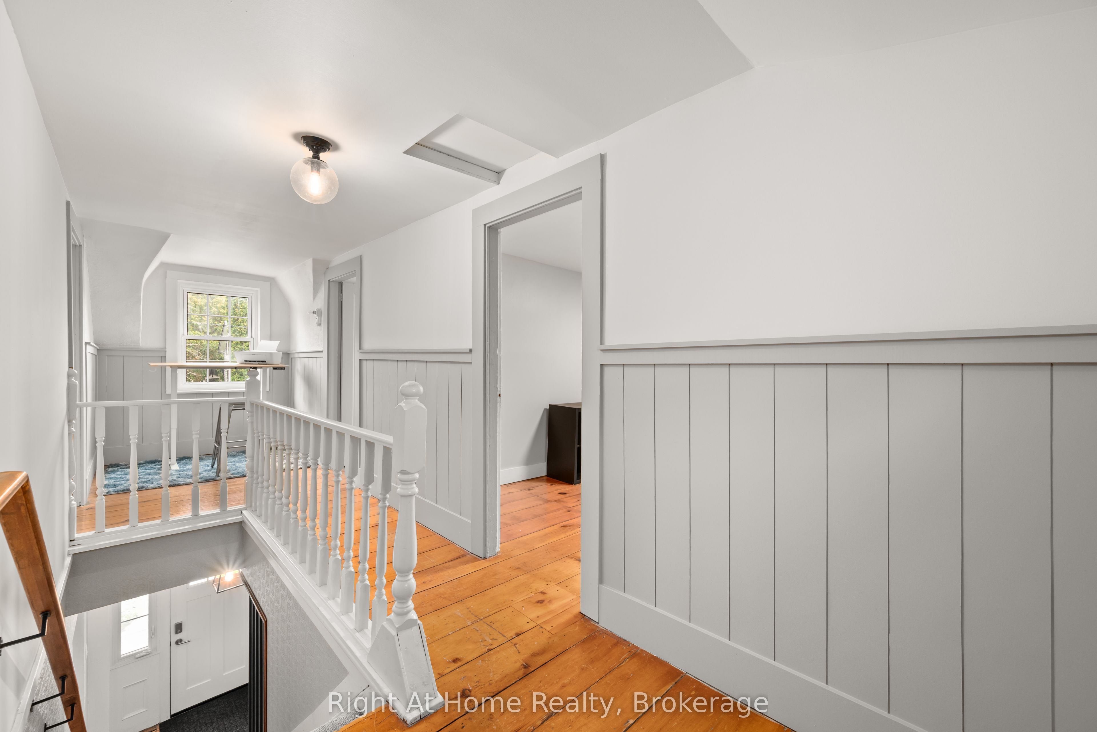 88 King Street E Property Photo 27