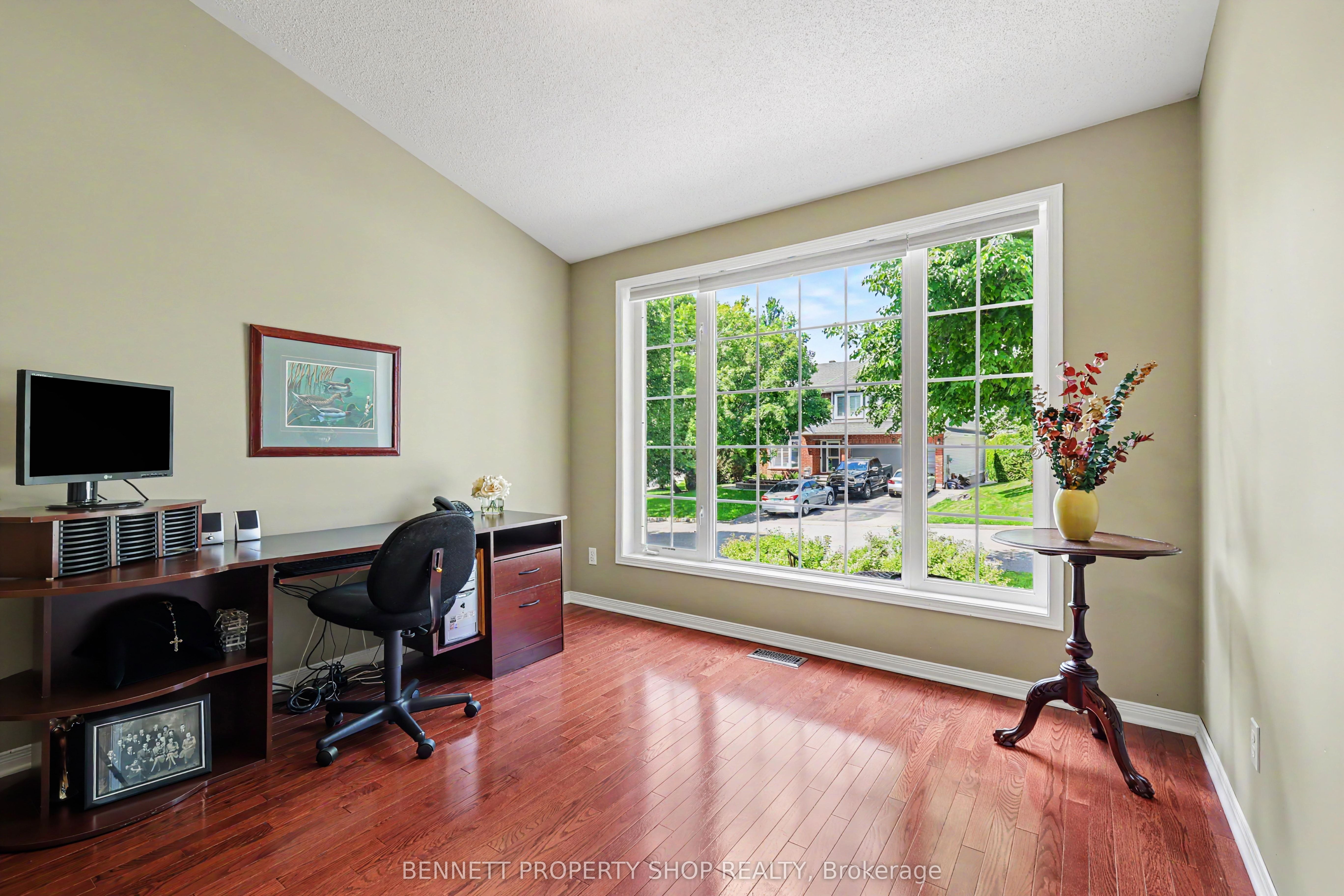 4 Burnstead Crescent Property Photo 9
