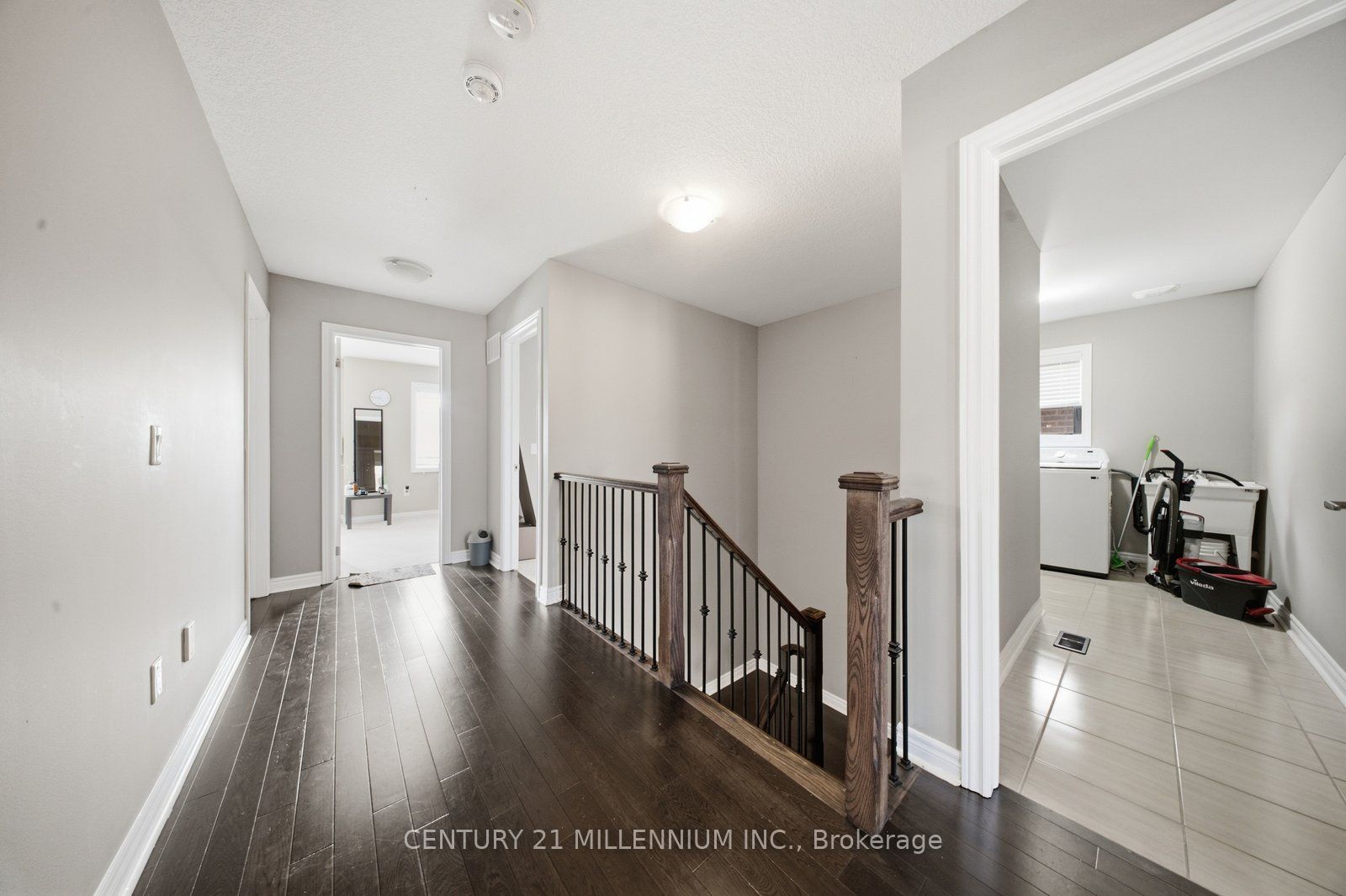 1153 Upper Thames Drive Property Photo 8