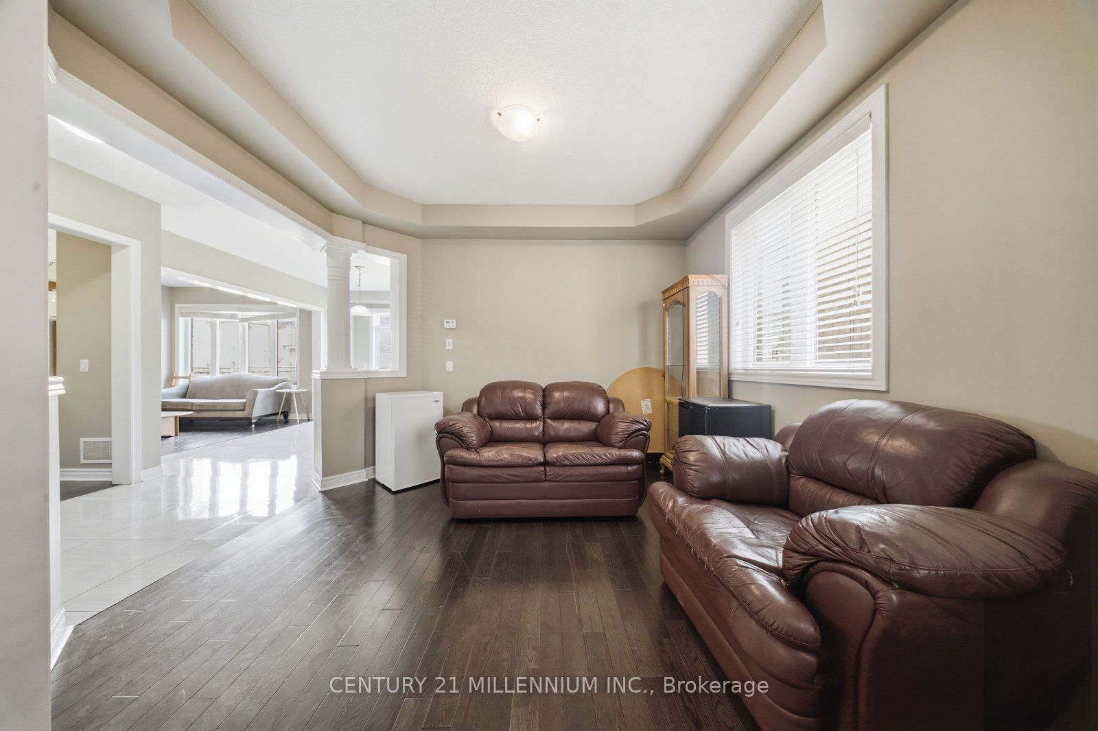 1153 Upper Thames Drive Property Photo 11