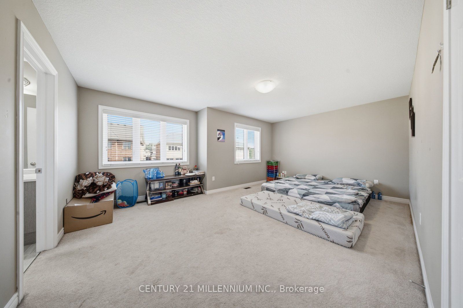 1153 Upper Thames Drive Property Photo 16