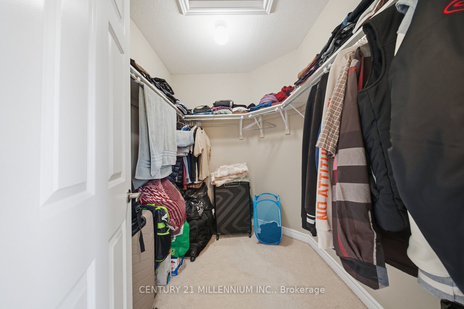 1153 Upper Thames Drive Property Photo 17