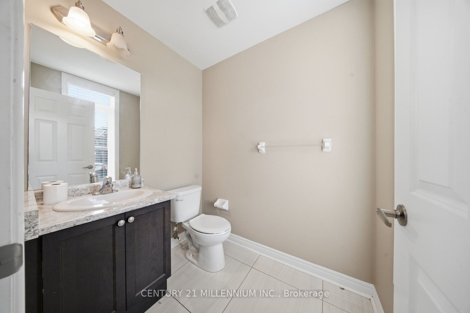 1153 Upper Thames Drive Property Photo 18