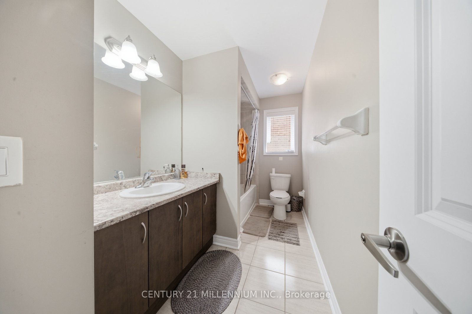 1153 Upper Thames Drive Property Photo 19