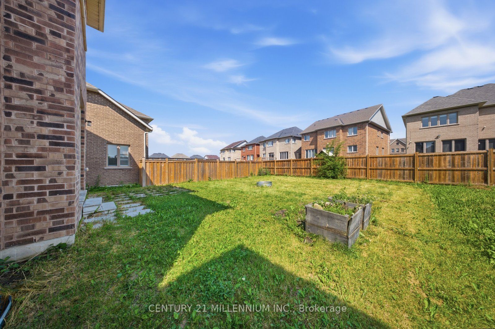1153 Upper Thames Drive Property Photo 27
